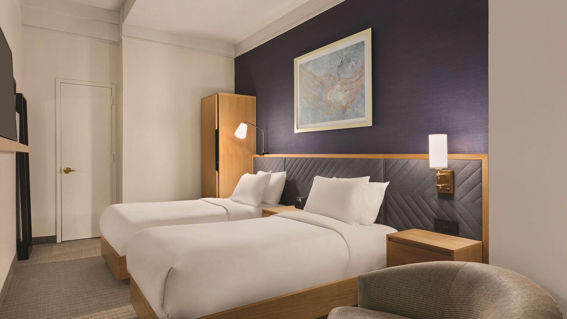 Radisson Street 4*