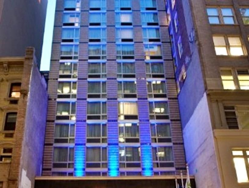 Express - Times Square South By Ihg Hotel 3*