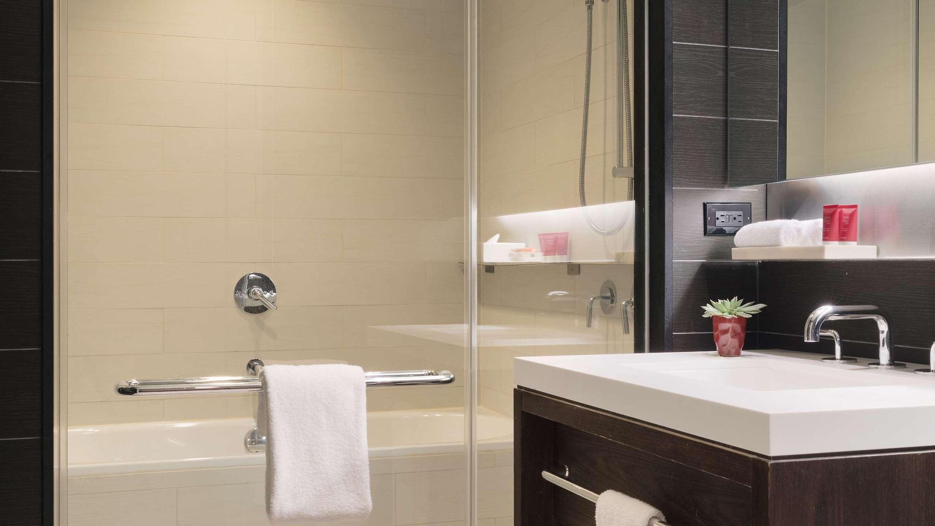 Express - Times Square South By Ihg Hotel New York