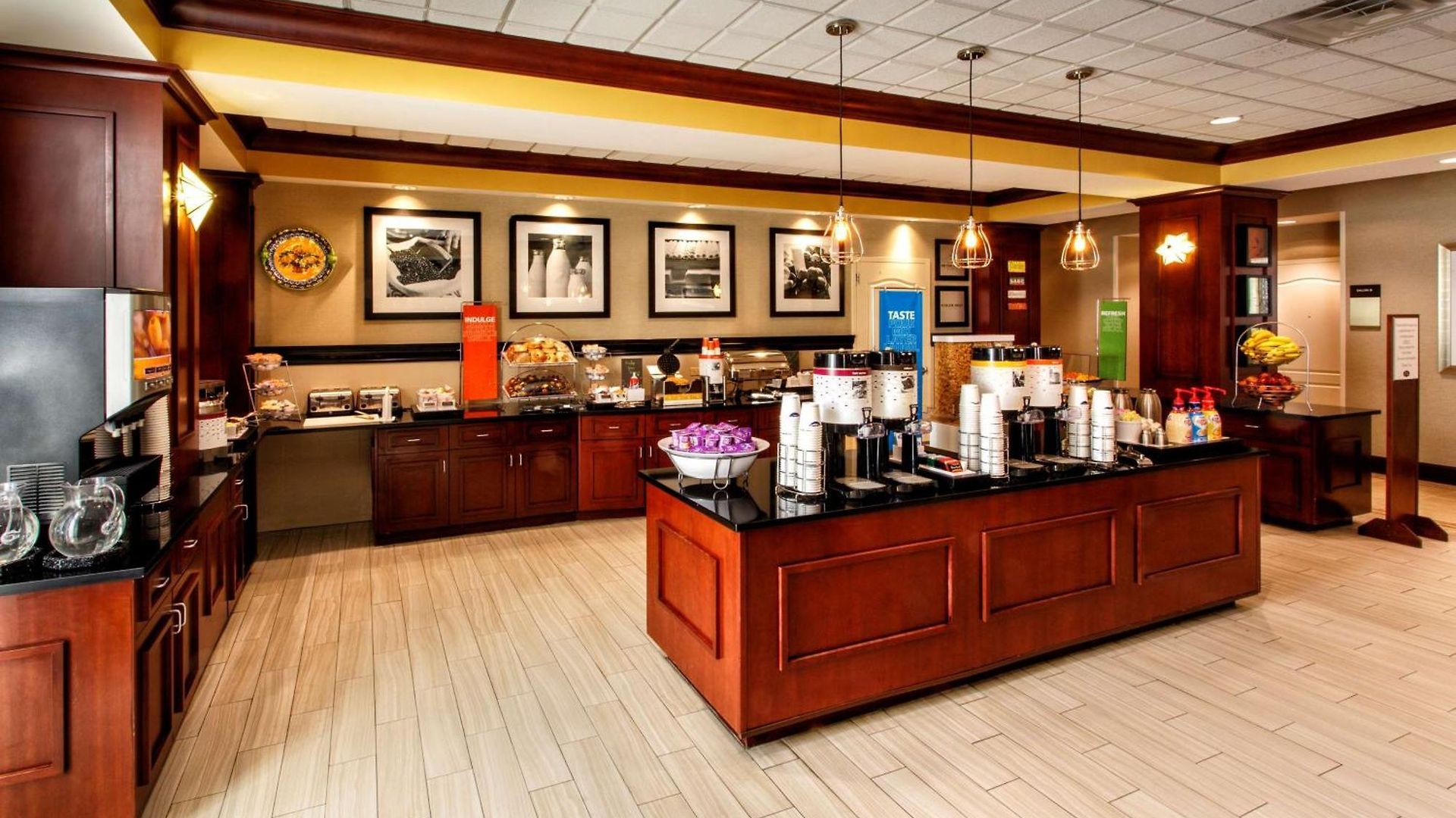 Hotel Hampton & Staten Island