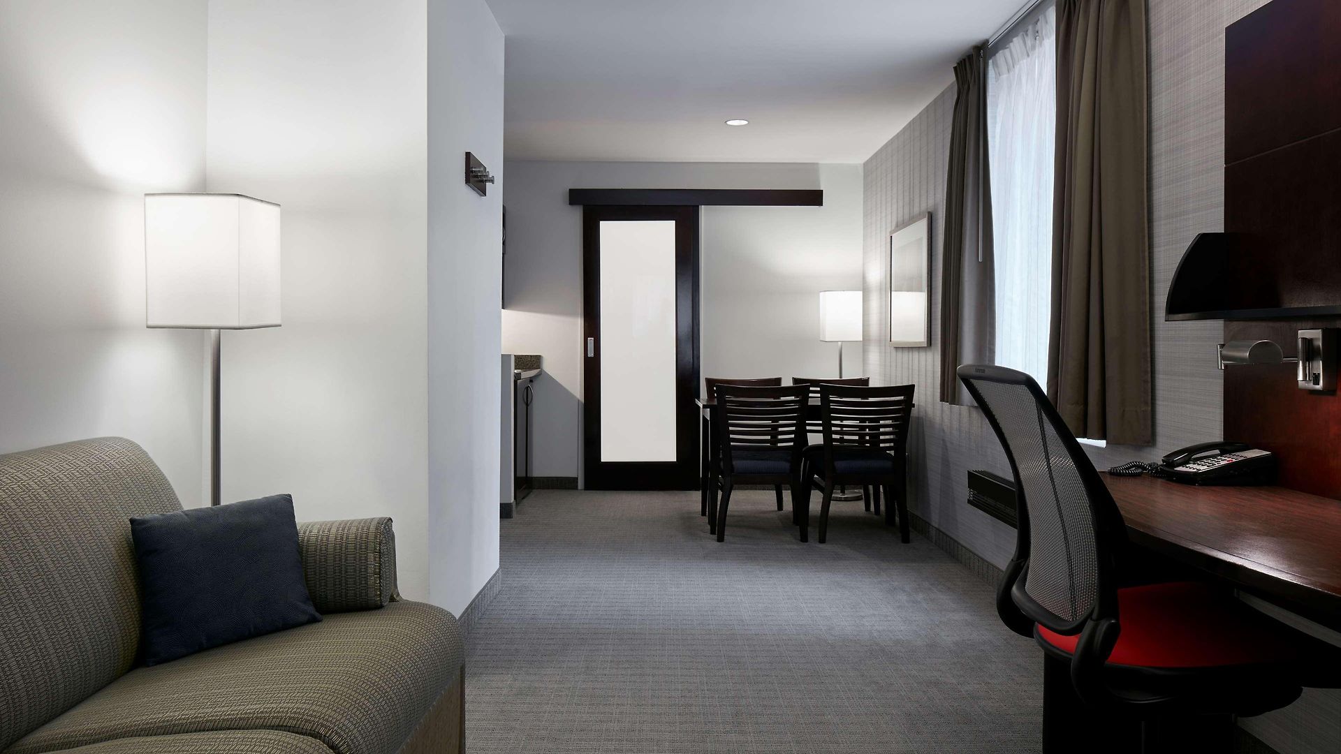 Hotel Doubletree By Hilton Midtown Fifth Ave 4*