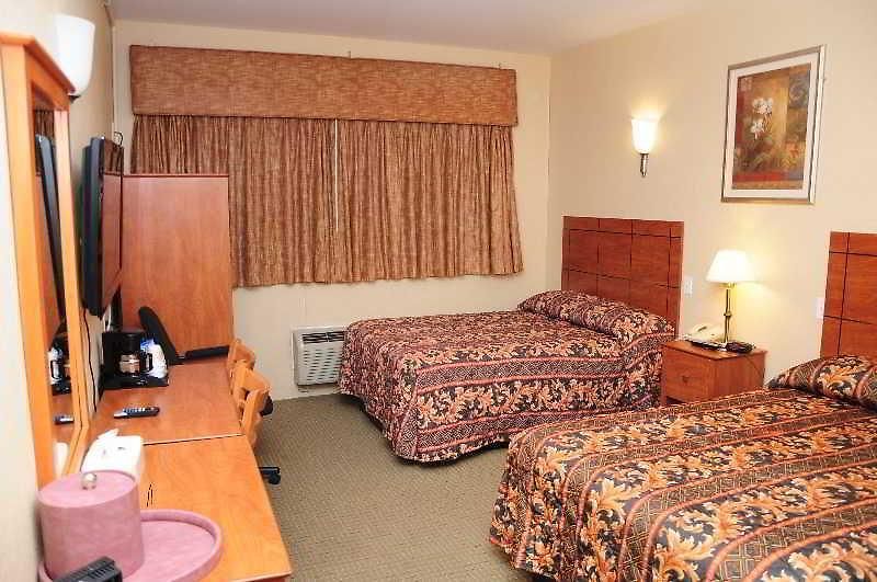 Jfk Hotel 2*