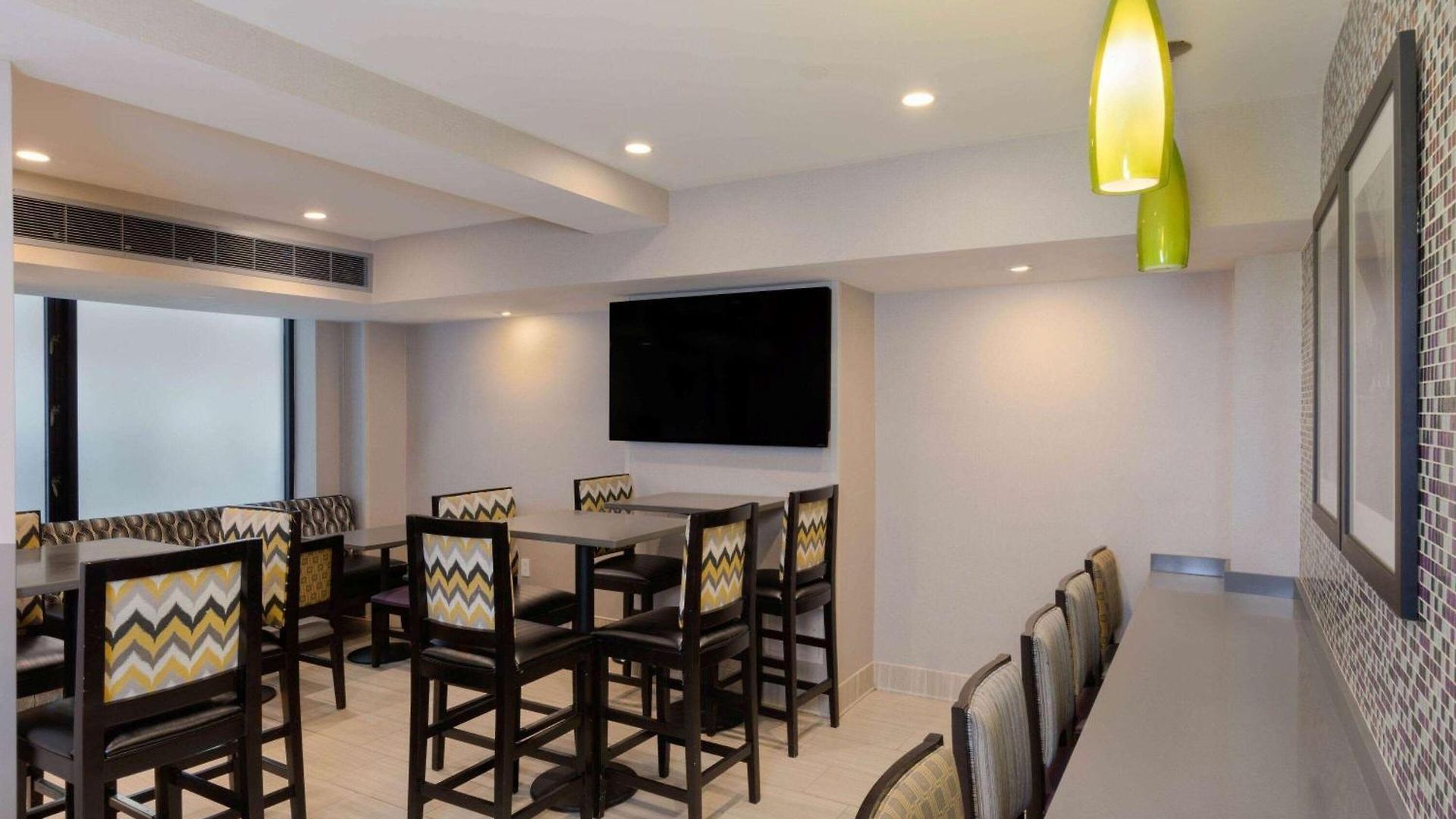 La Quinta By Wyndham Park Hotel