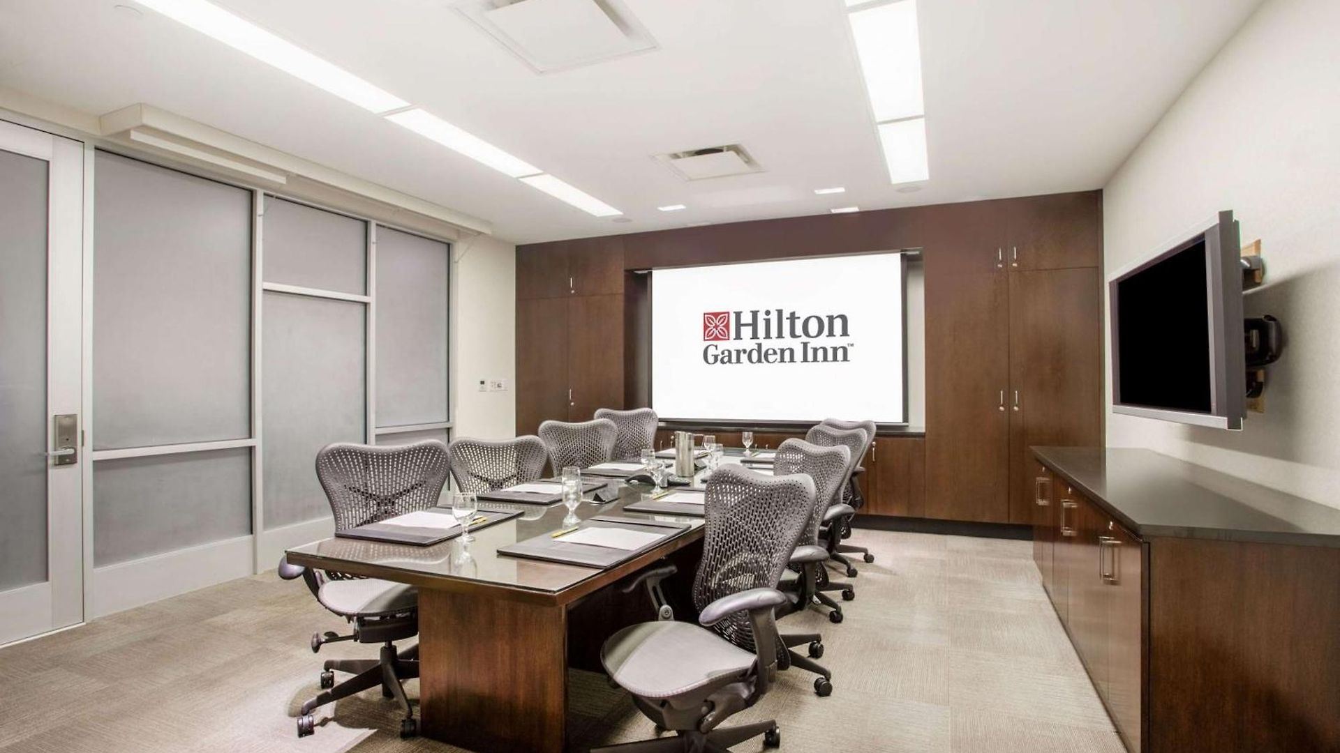 Hilton Garden West 35th Street Hotel 3*