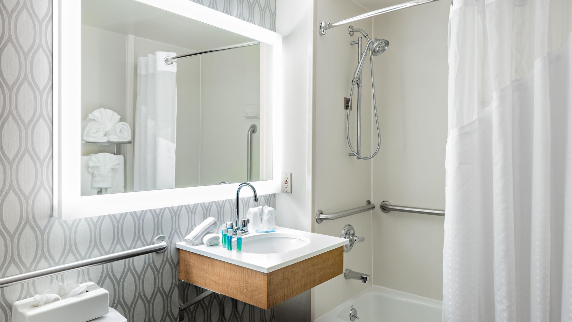 Express Brooklyn By Ihg Hotel New York