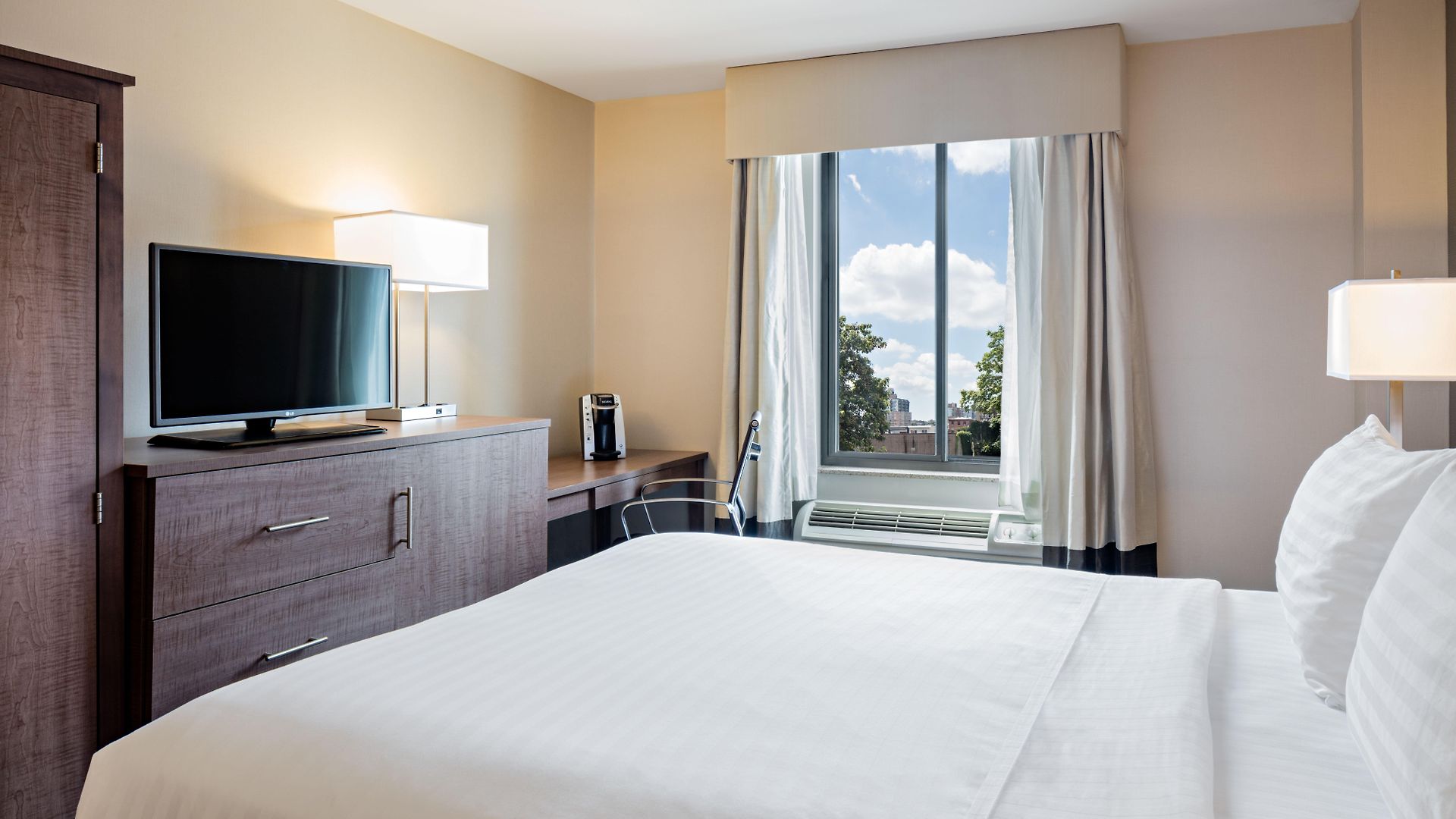 Hotel Express Brooklyn By Ihg New York