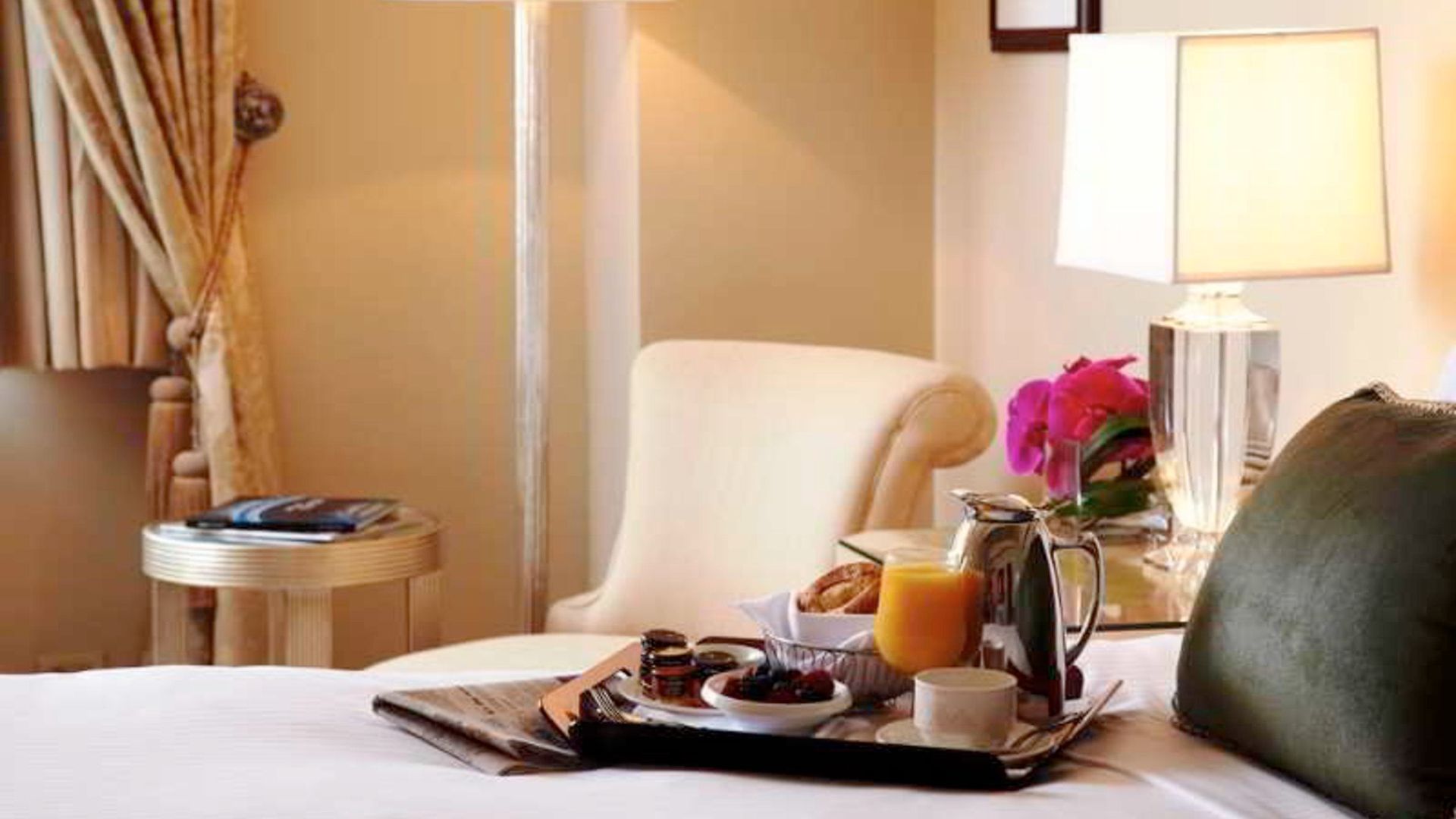 Warwick 4* New York