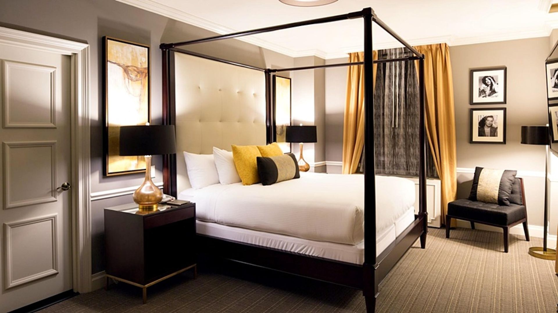 Warwick 4* New York