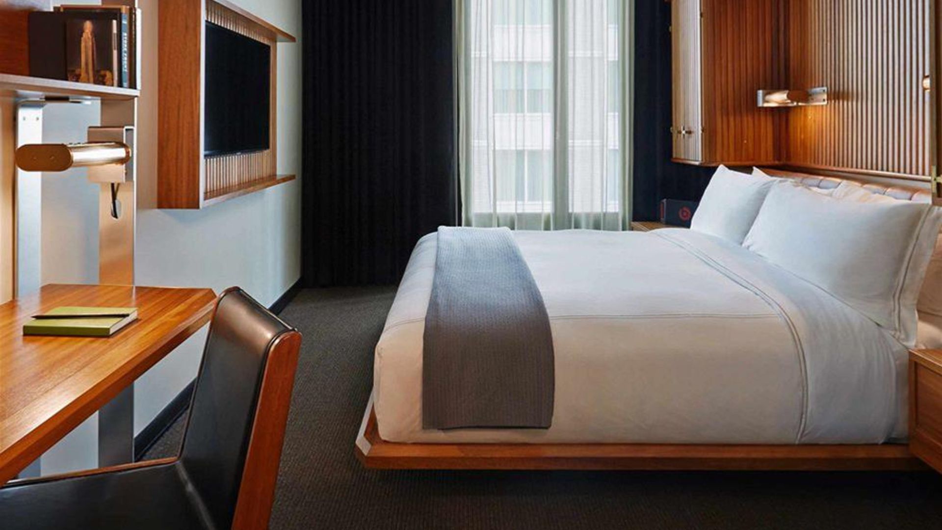 Le Meridien New York, Park