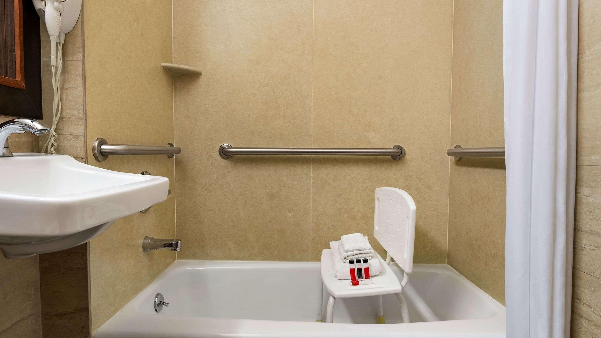 Hotel Days By Wyndham Long Island New York