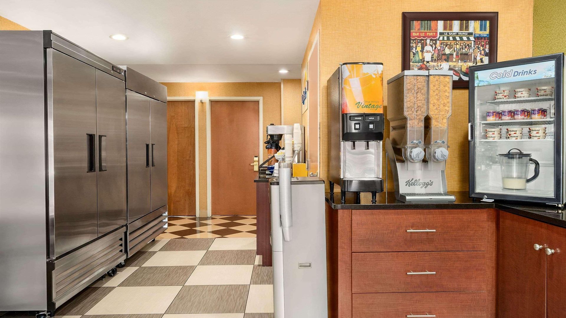 Days By Wyndham Long Island Hotel