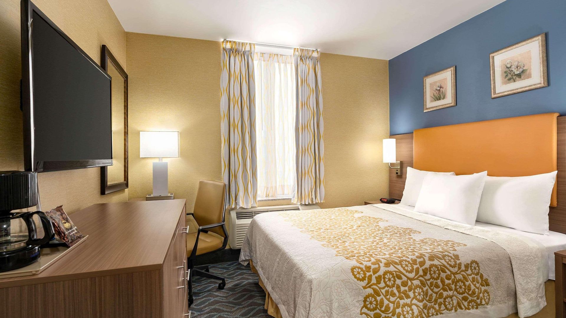 Hotel Days By Wyndham Long Island New York