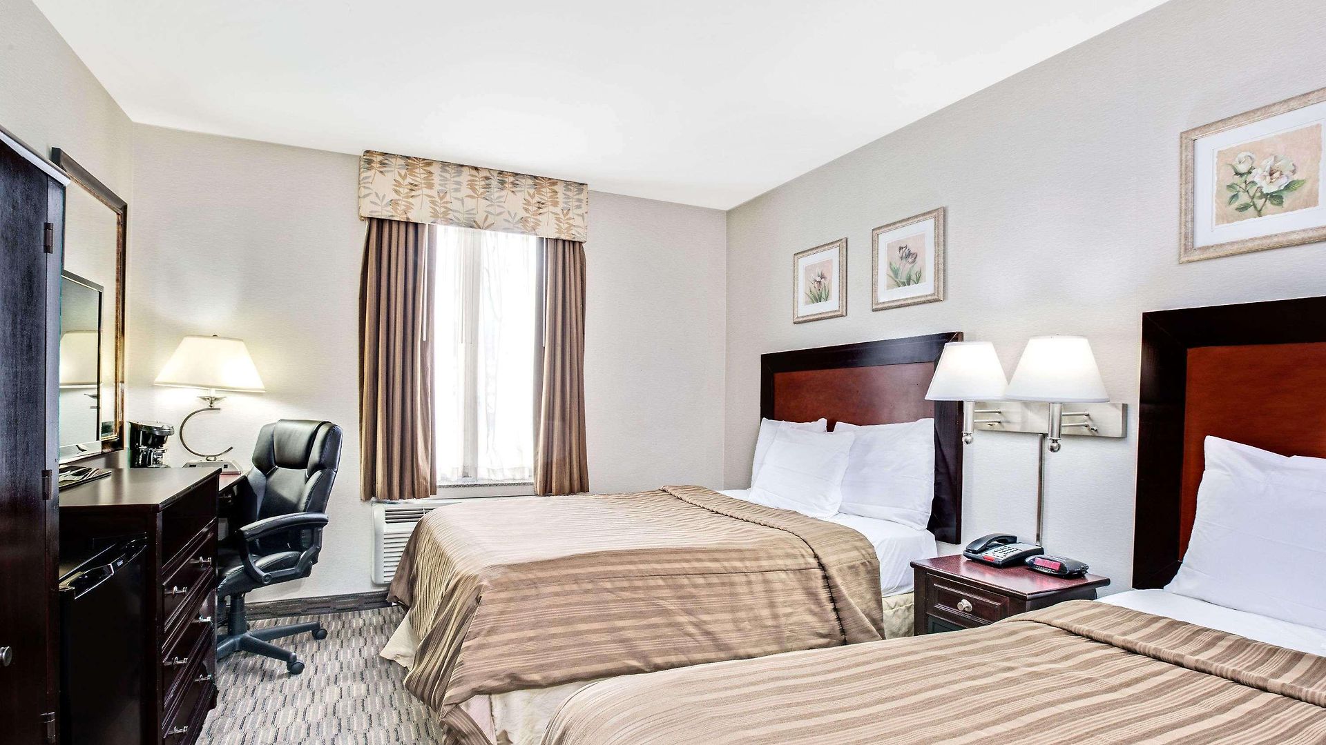Days By Wyndham Long Island