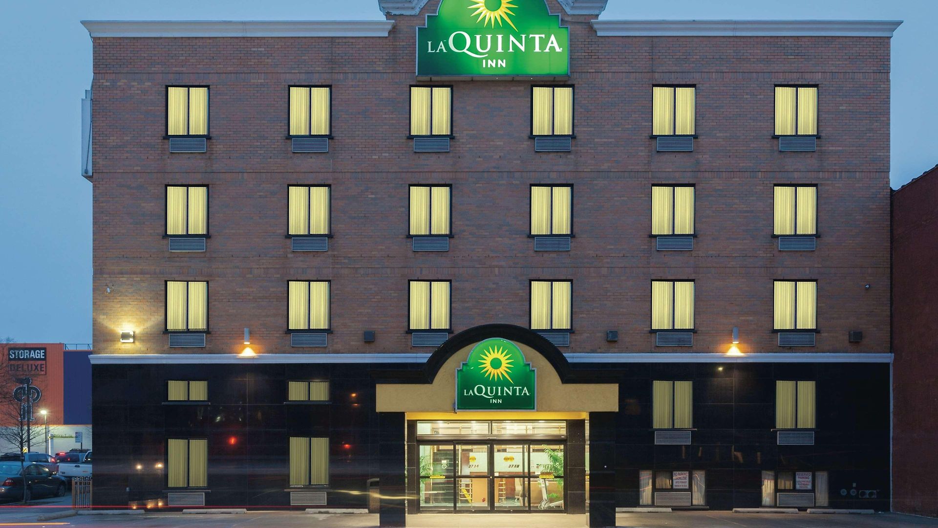 La Quinta By Wyndham Queens Hotel 3*