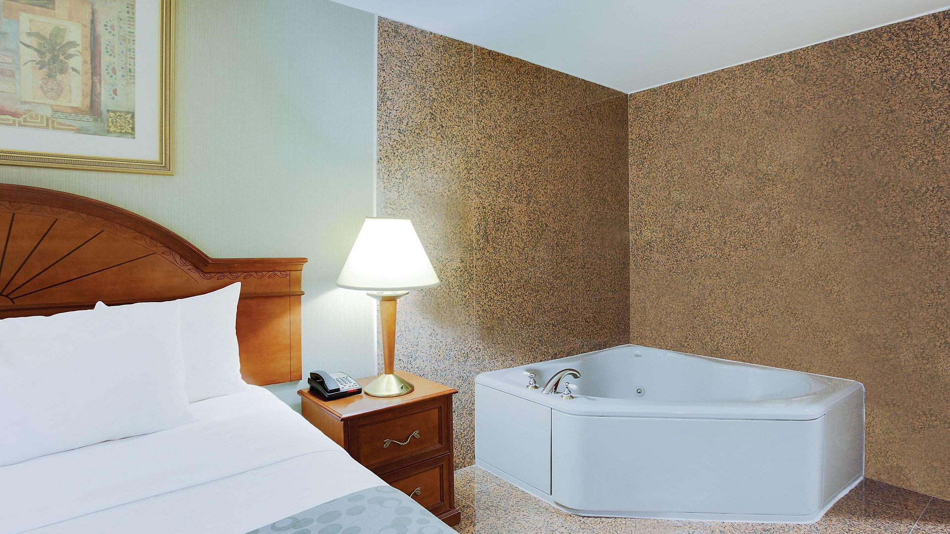 La Quinta By Wyndham Queens Hotel 3*