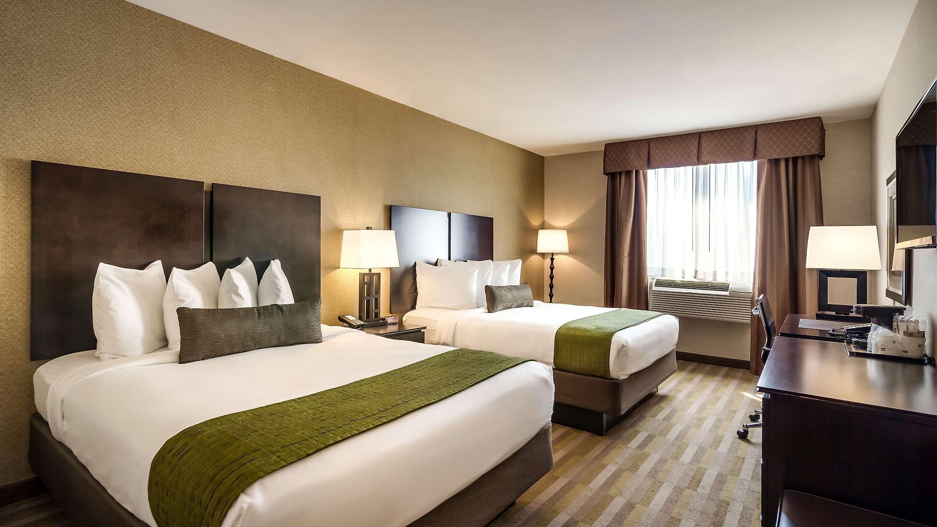 Hotel Western Plaza New York
