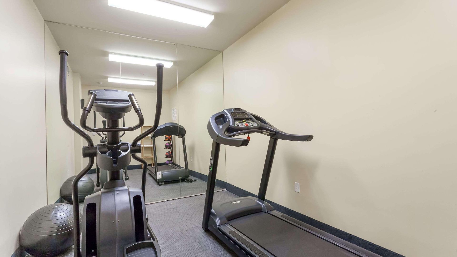 Days By Wyndham Brooklyn Crown Heights Hotel 2*
