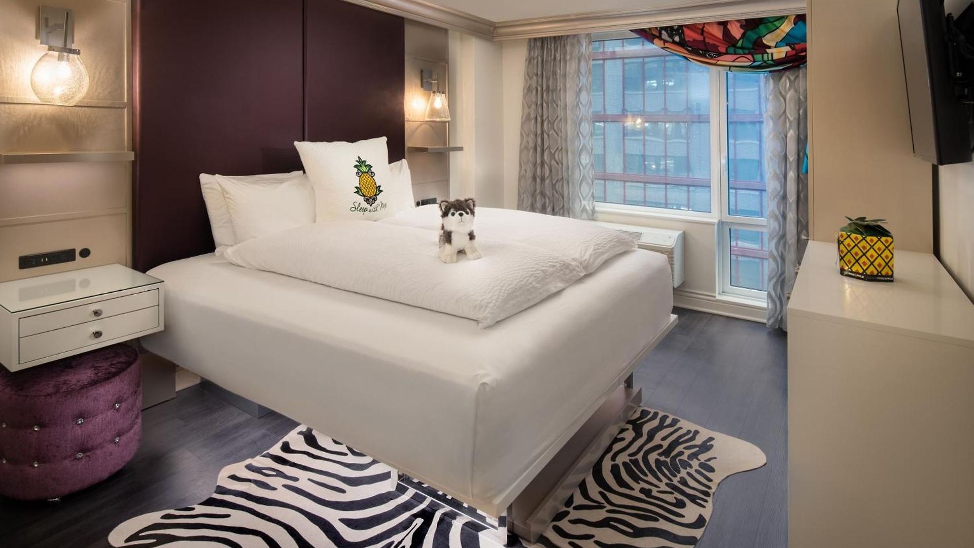 Hotel Staypineapple, An Artful Hotel, Midtown New York