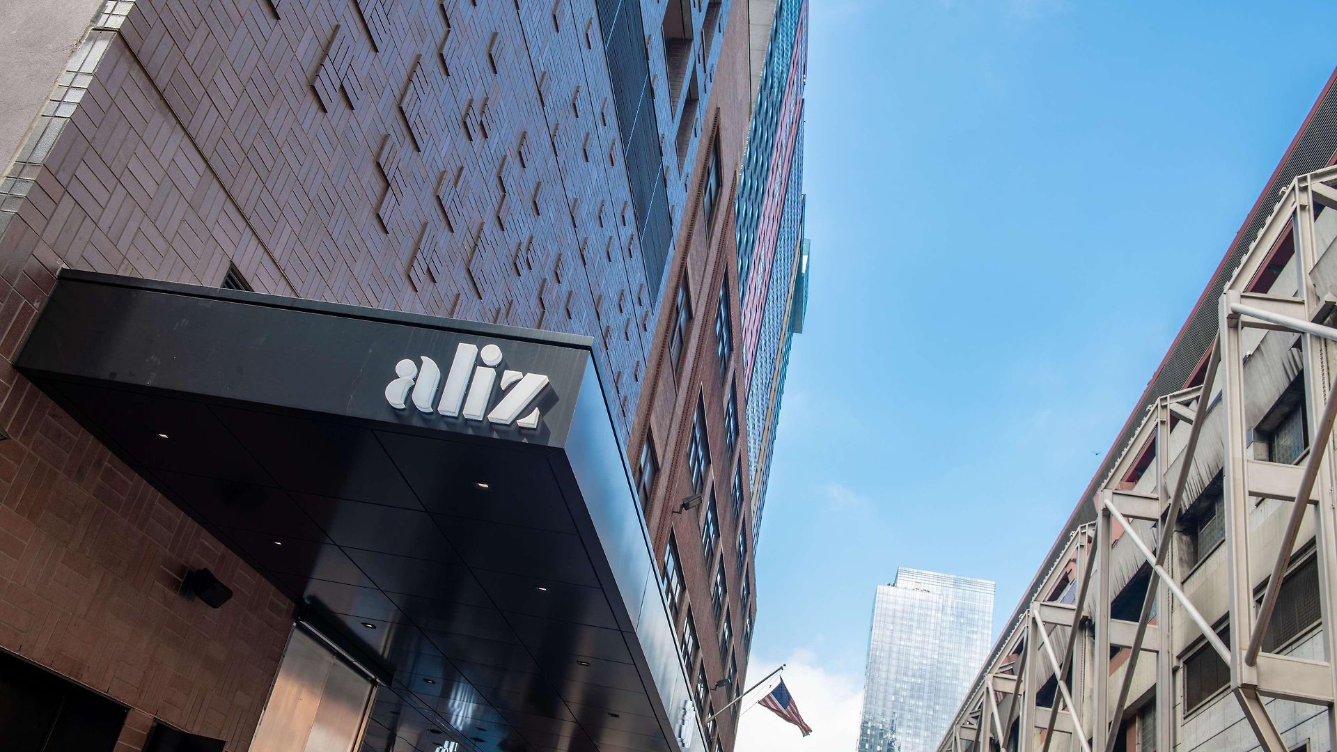 Aliz Times Square 4*