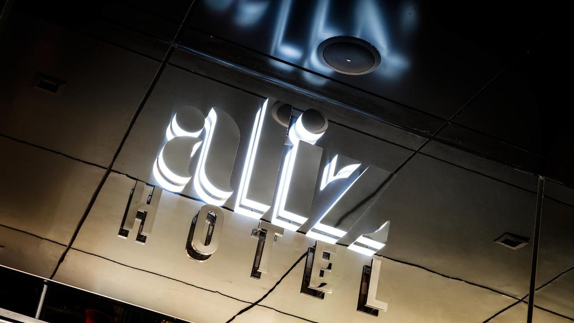 Aliz Times Square Hotel