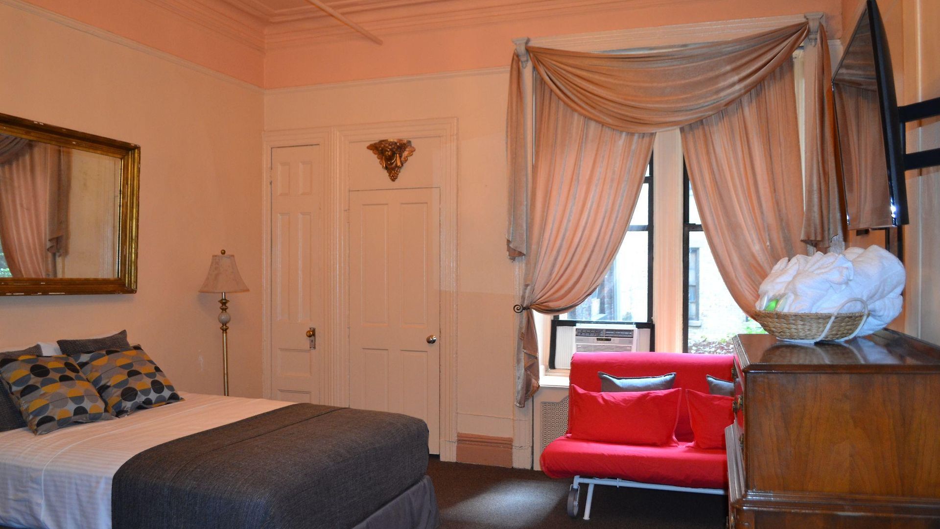 Chelsea (adults Only) Inn