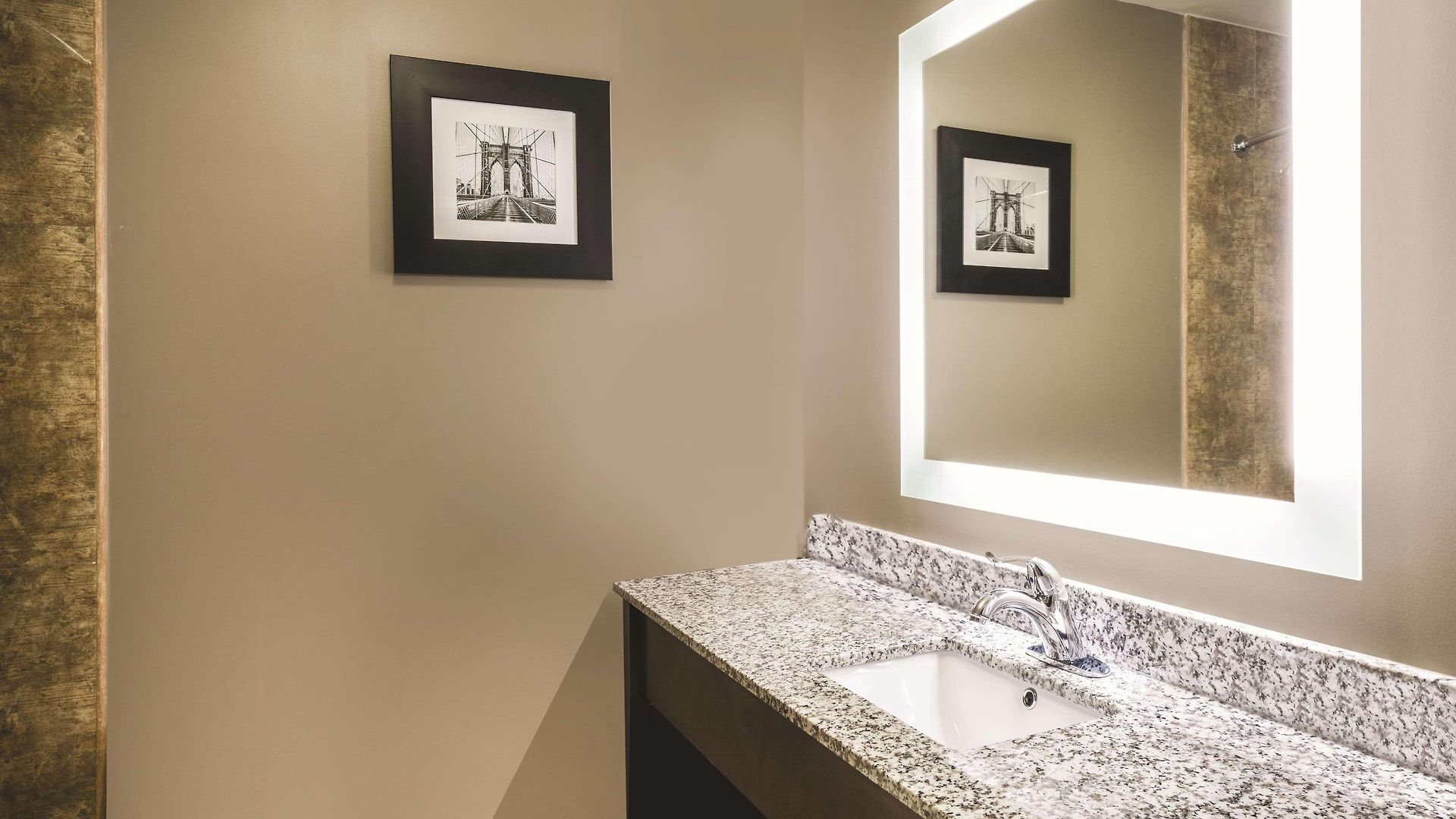 La Quinta By Wyndham Brooklyn