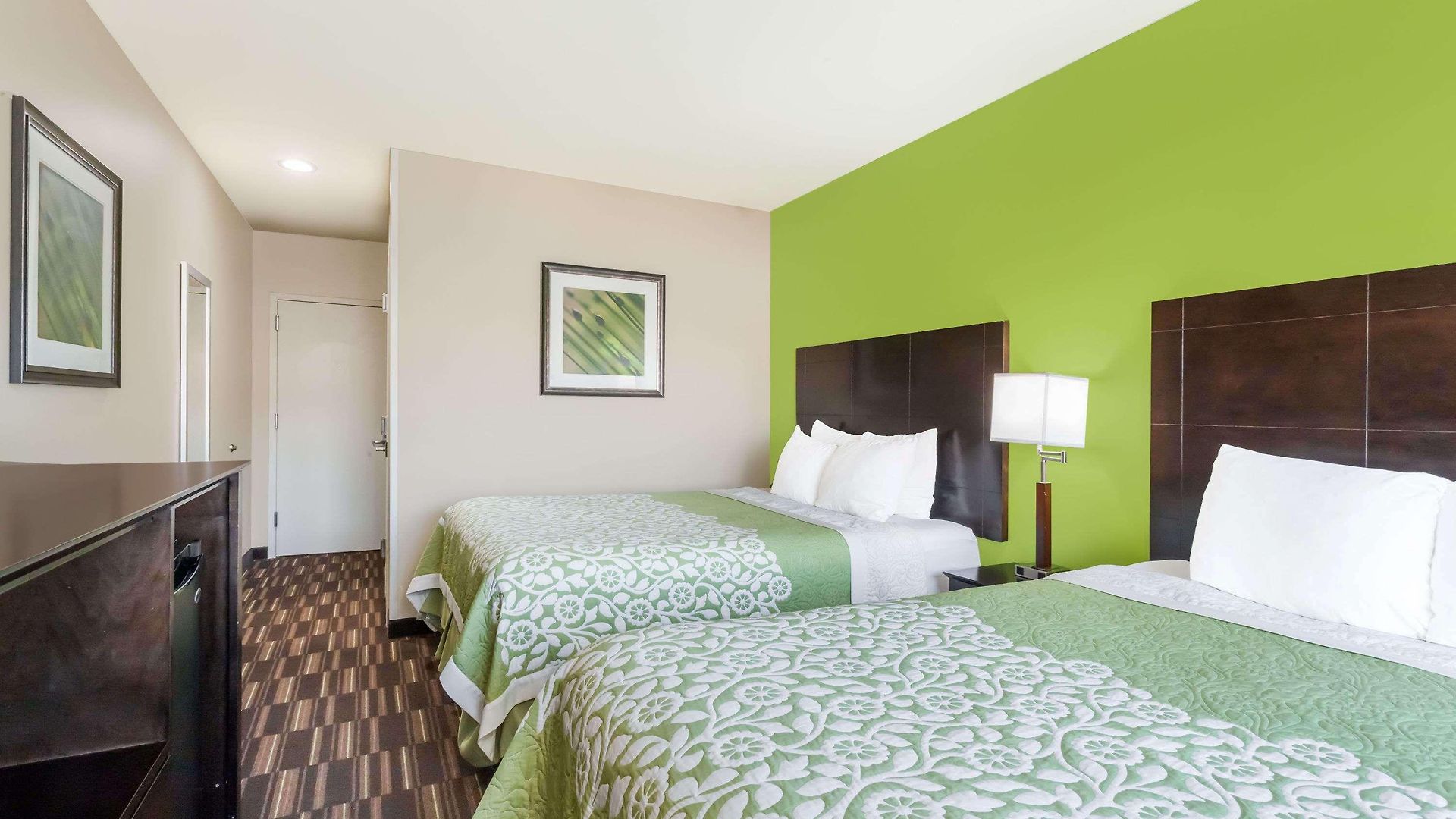 Hotel Days & By Wyndham Jamaica Jfk Airport 2*
