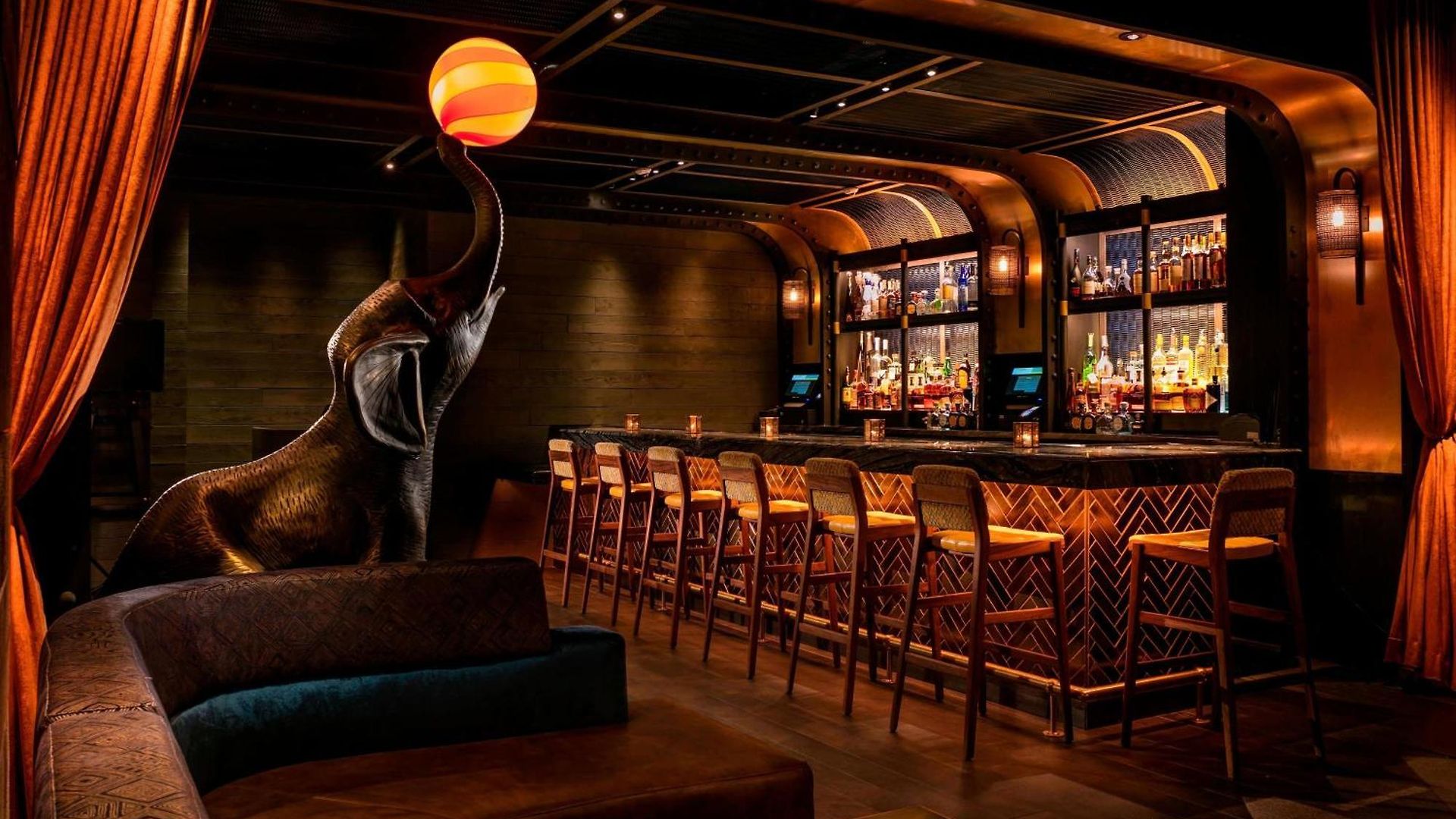 Hotel Moxy Nyc Times Square 3*