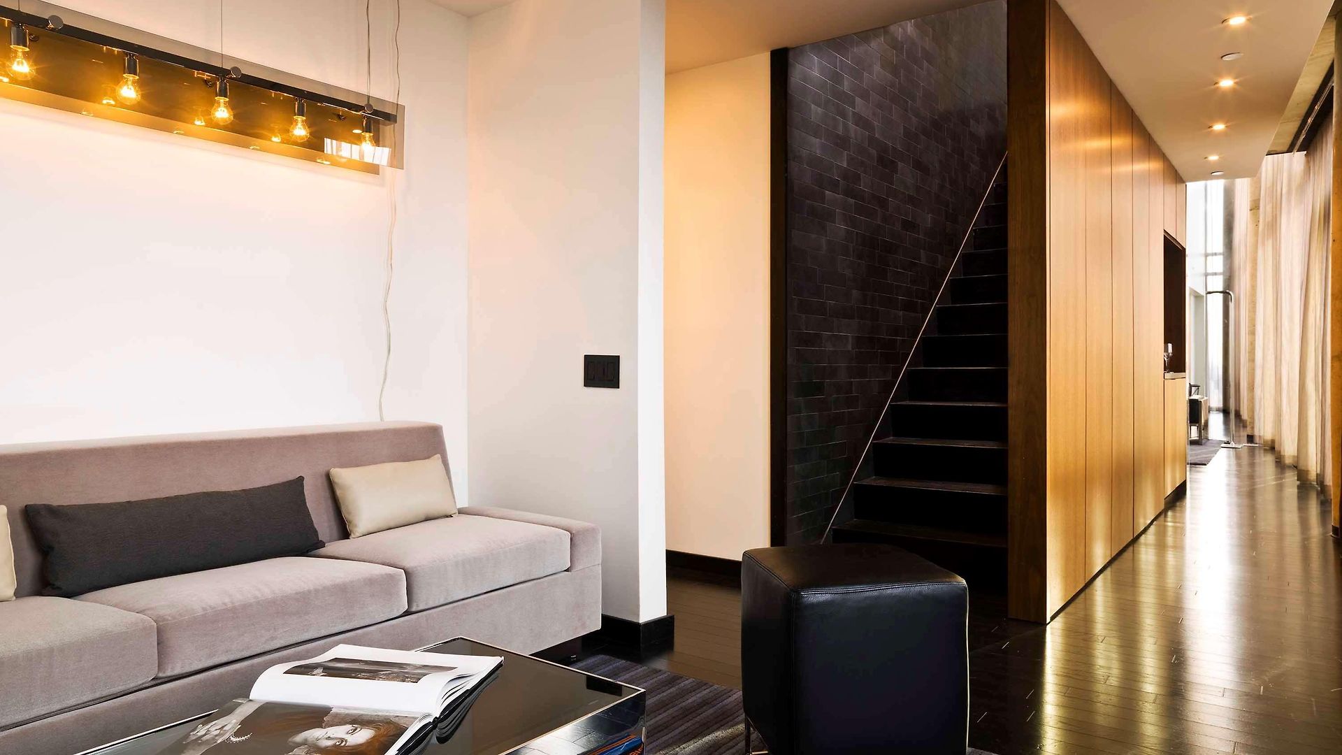 Hotel Sixty Les
