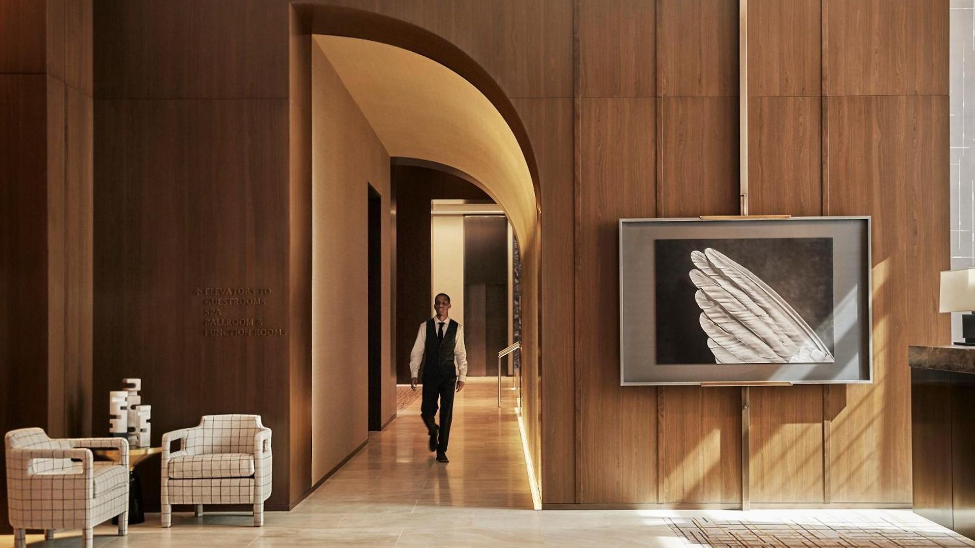 Four Seasons Downtown Hotel