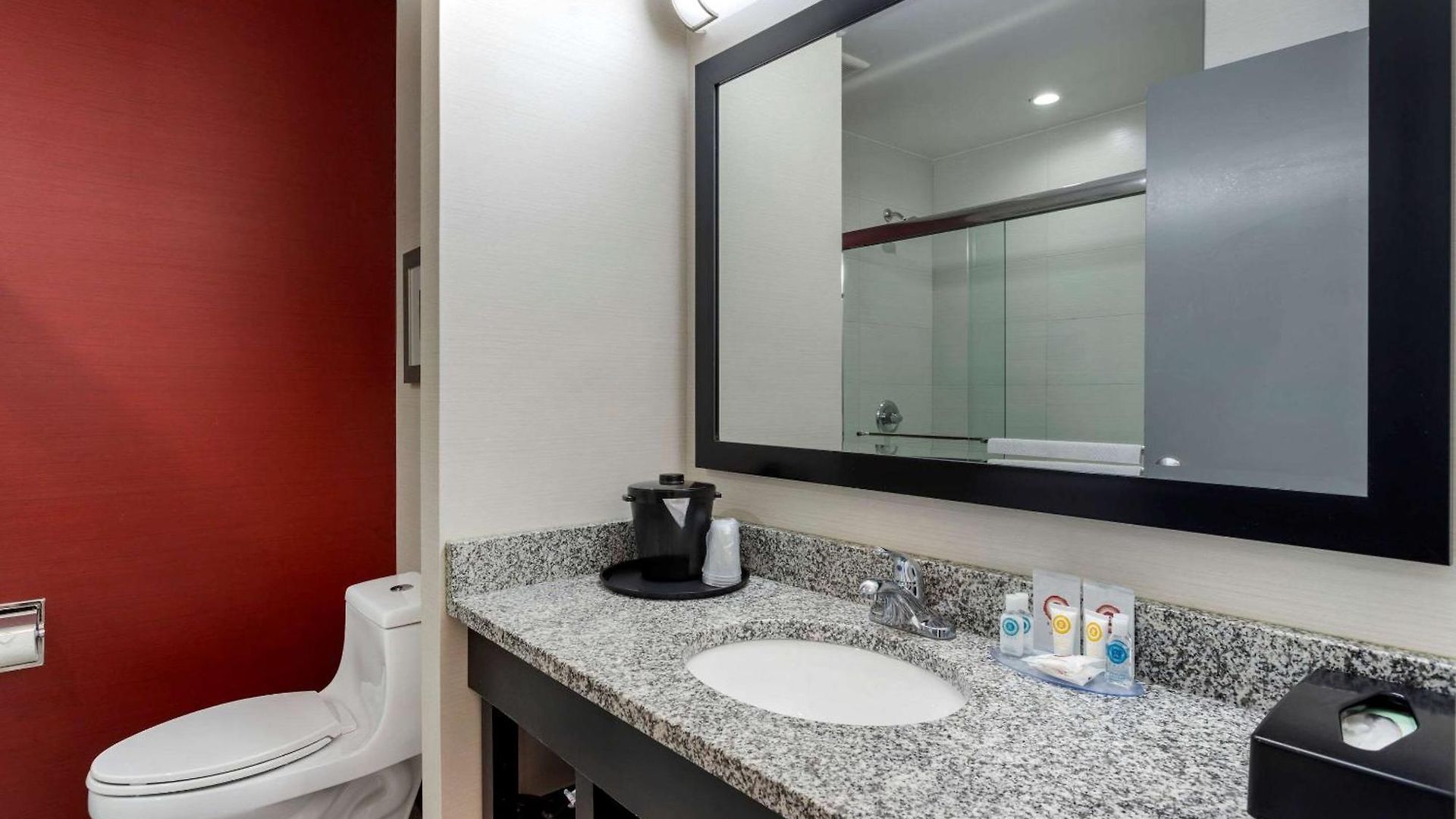 Comfort & Near Stadium Hotel