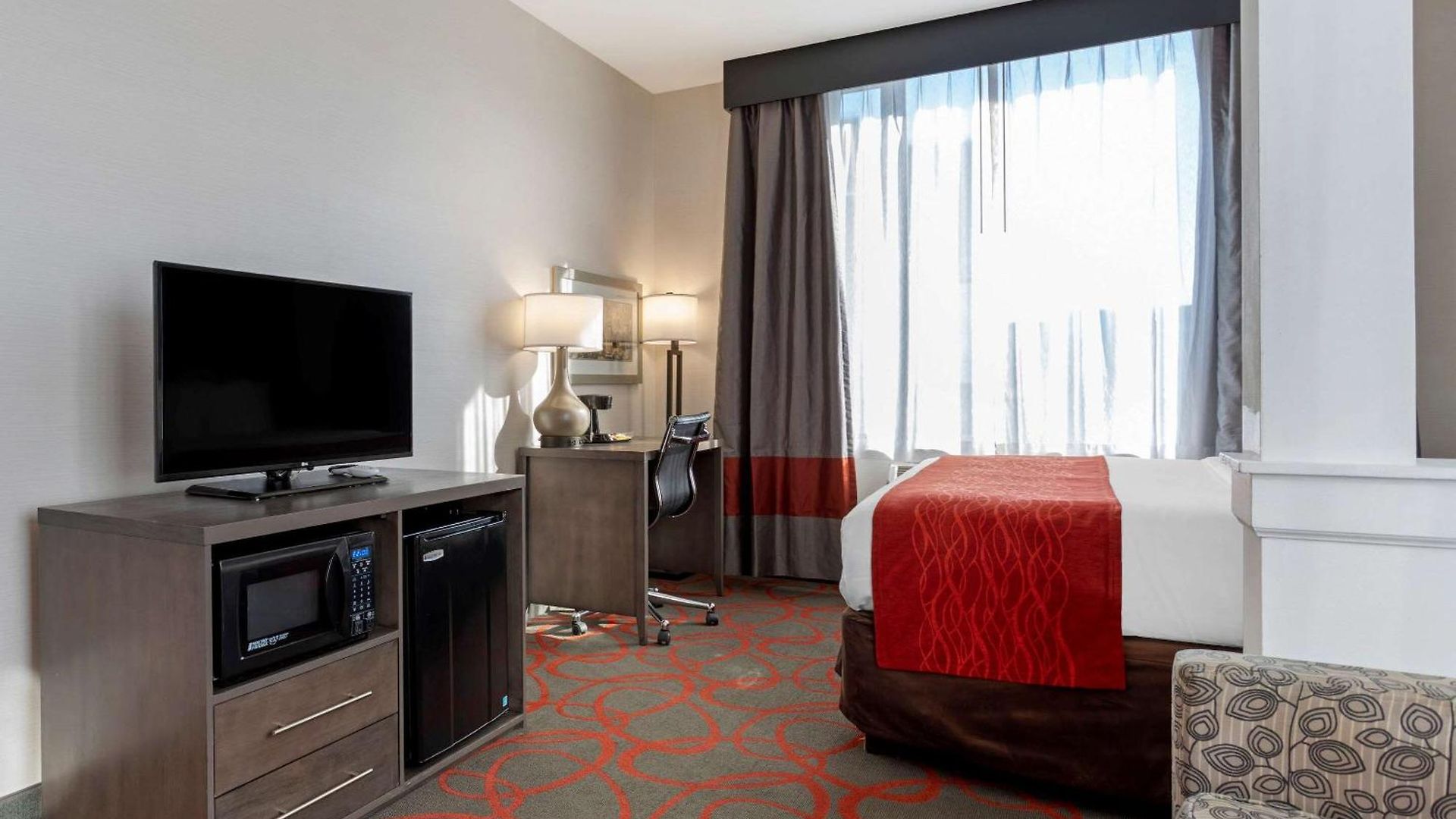 Hotel Comfort & Near Stadium