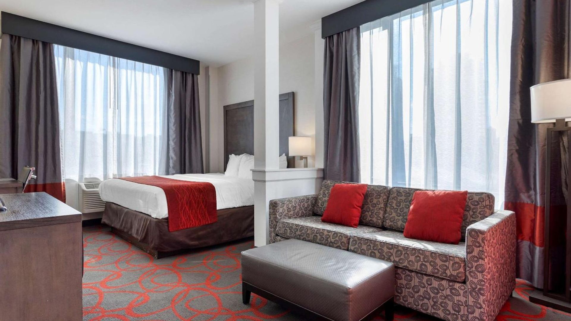 Hotel Comfort & Near Stadium