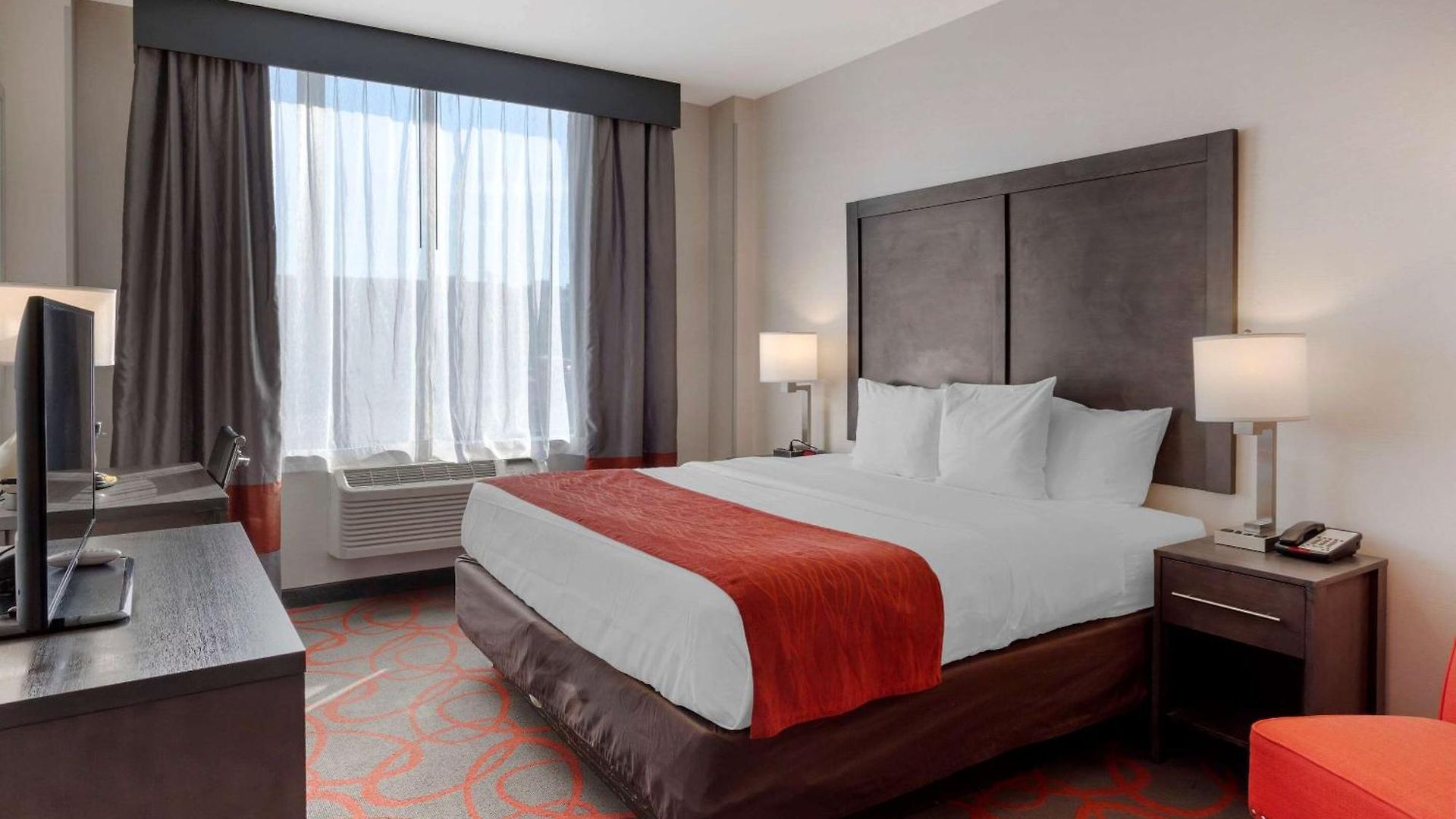 Comfort & Near Stadium Hotel 4*