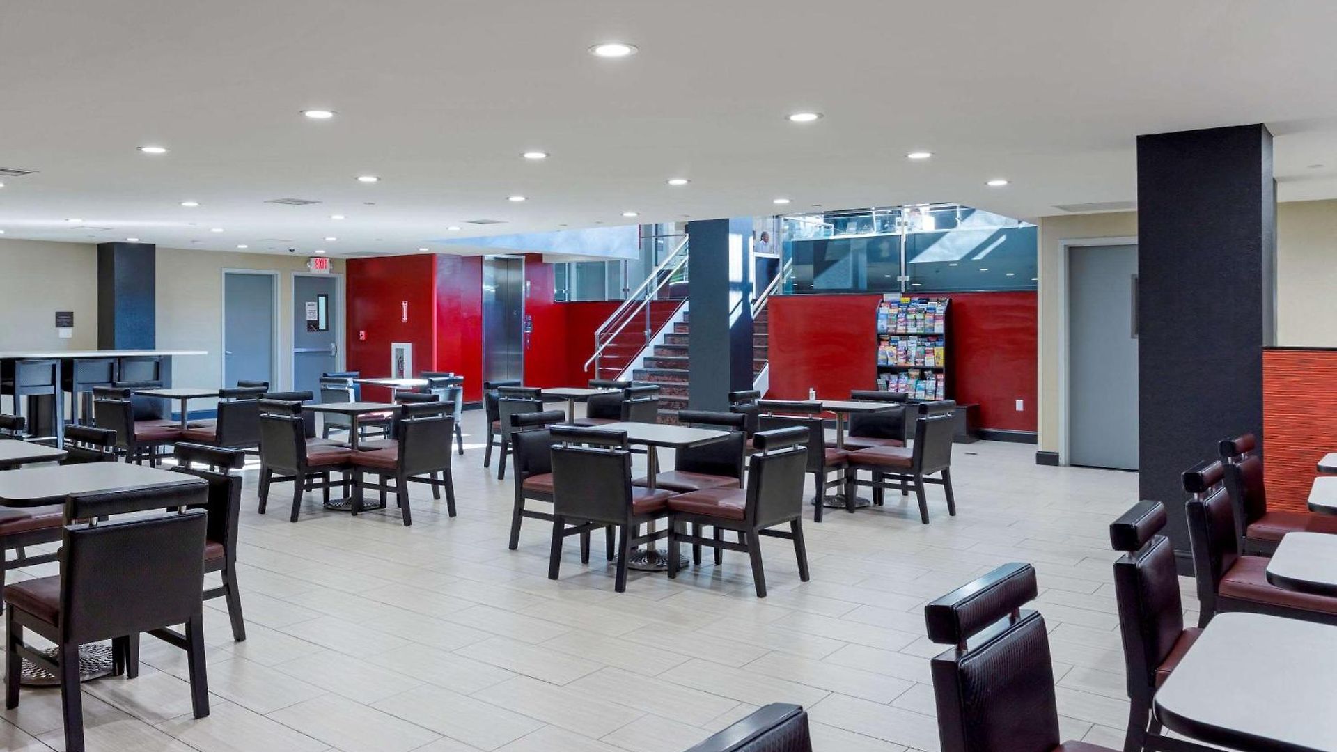 Hotel Comfort & Near Stadium 4*