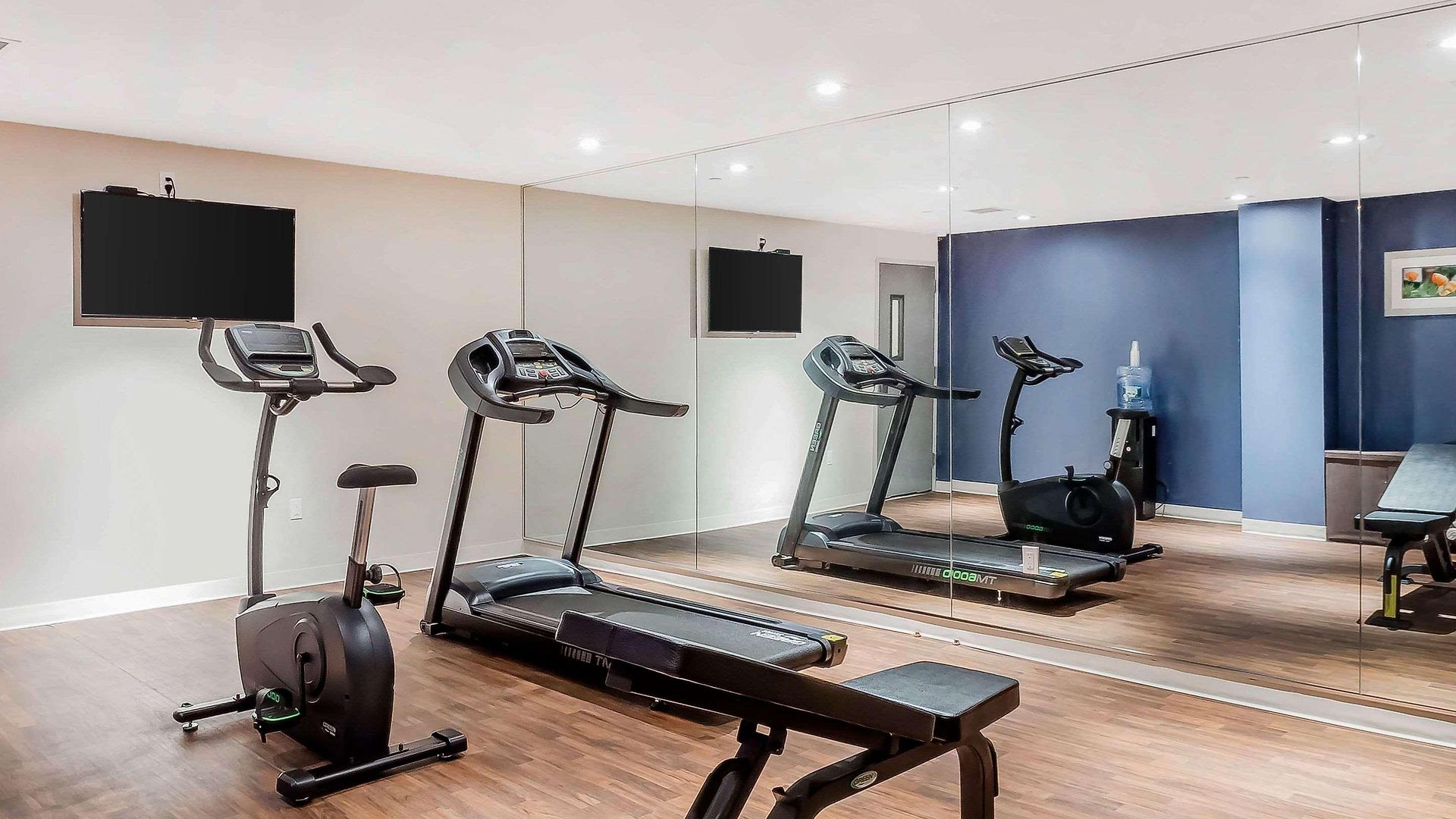 Comfort & Near Stadium Hotel