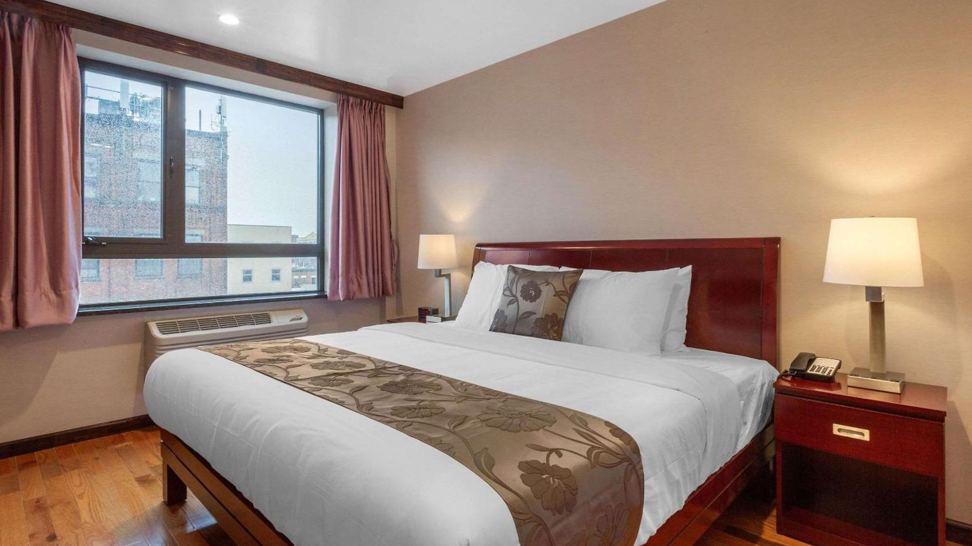 The L Hotel