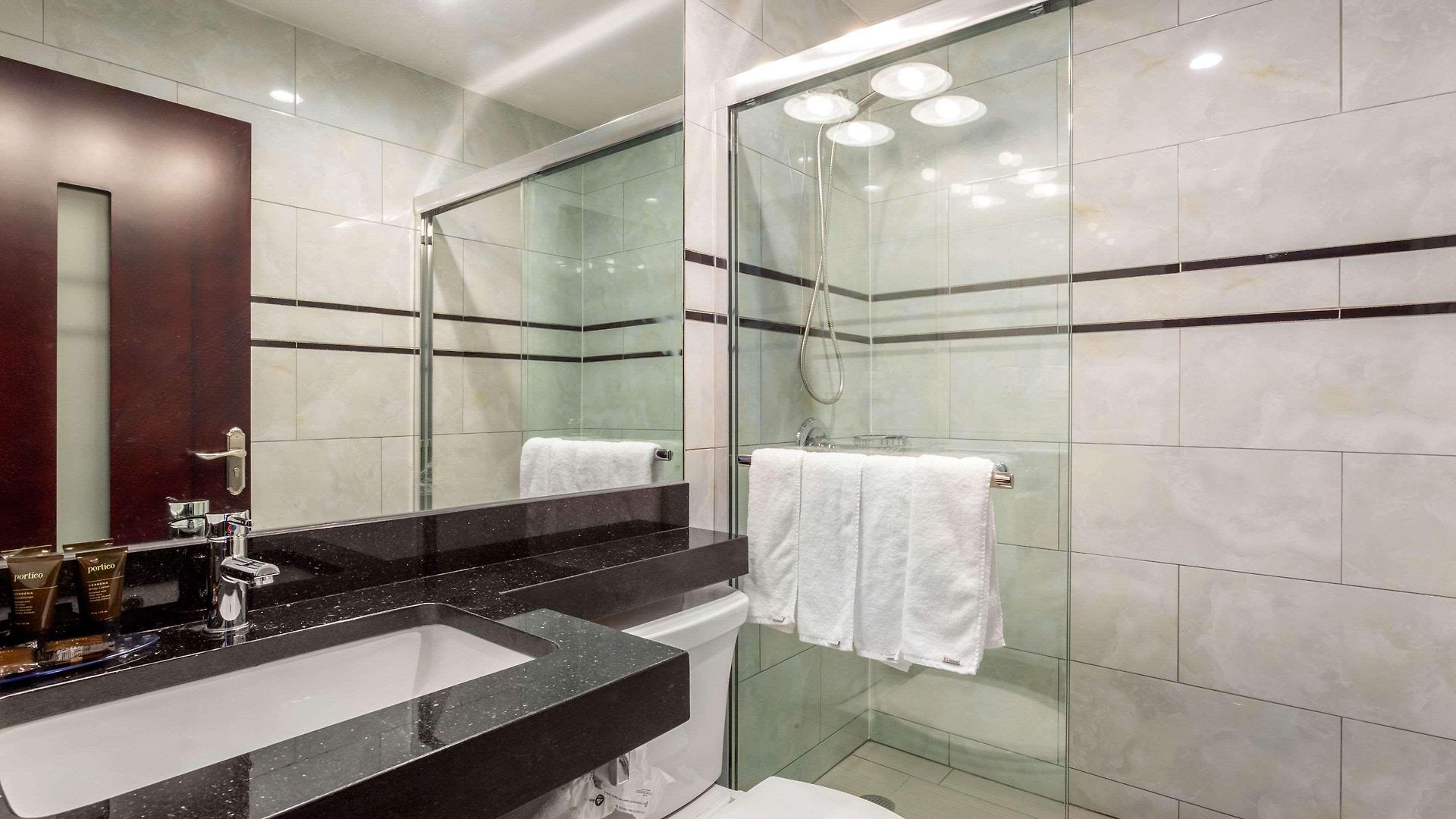 The L Hotel