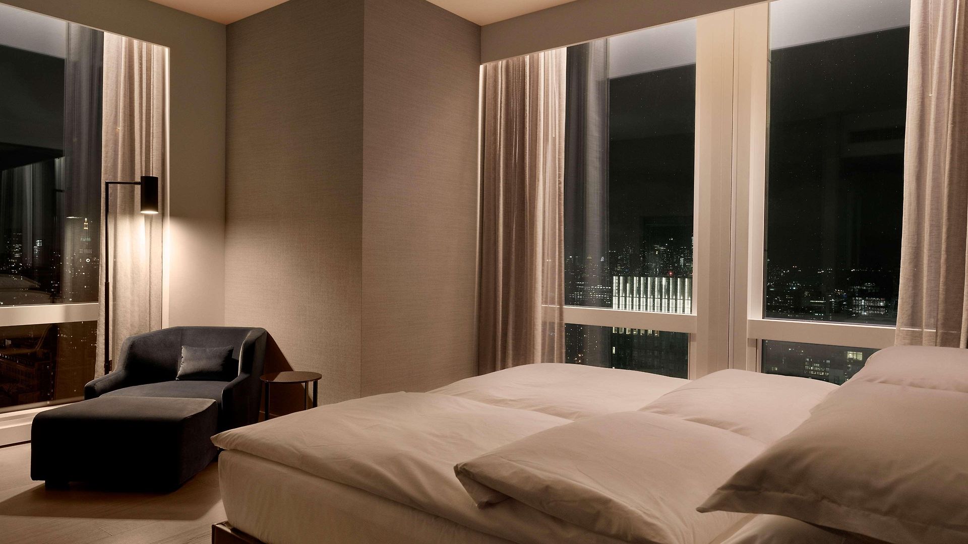 Equinox Hotel 5*