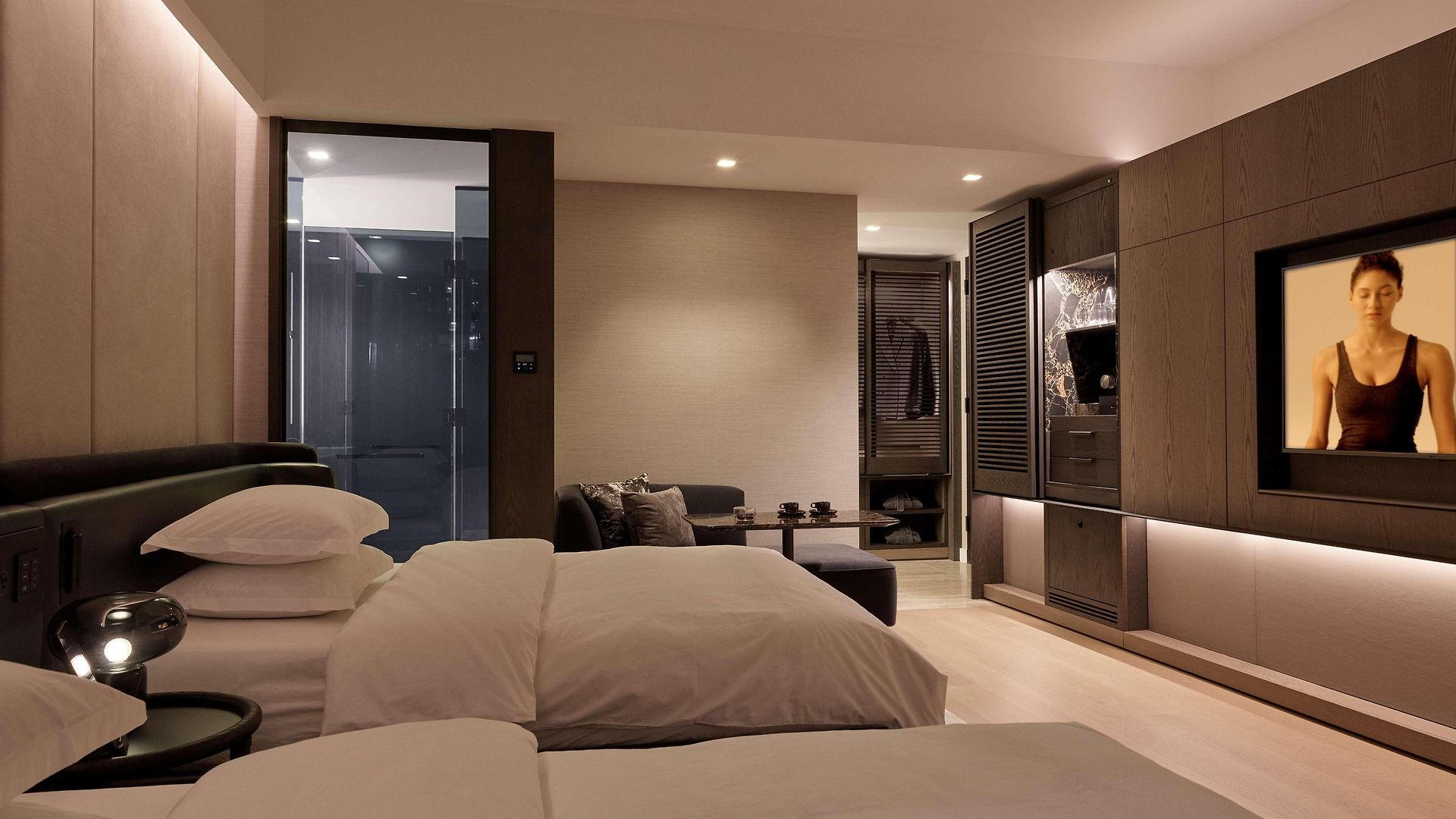 Equinox Hotel 5*