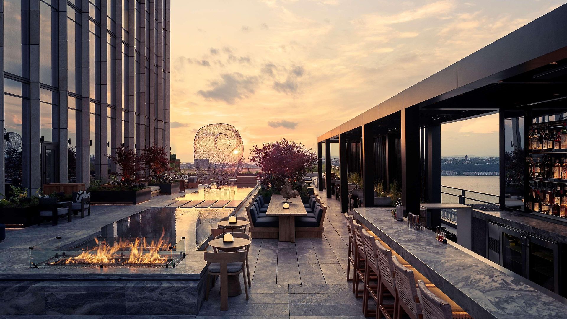 Hotel Equinox