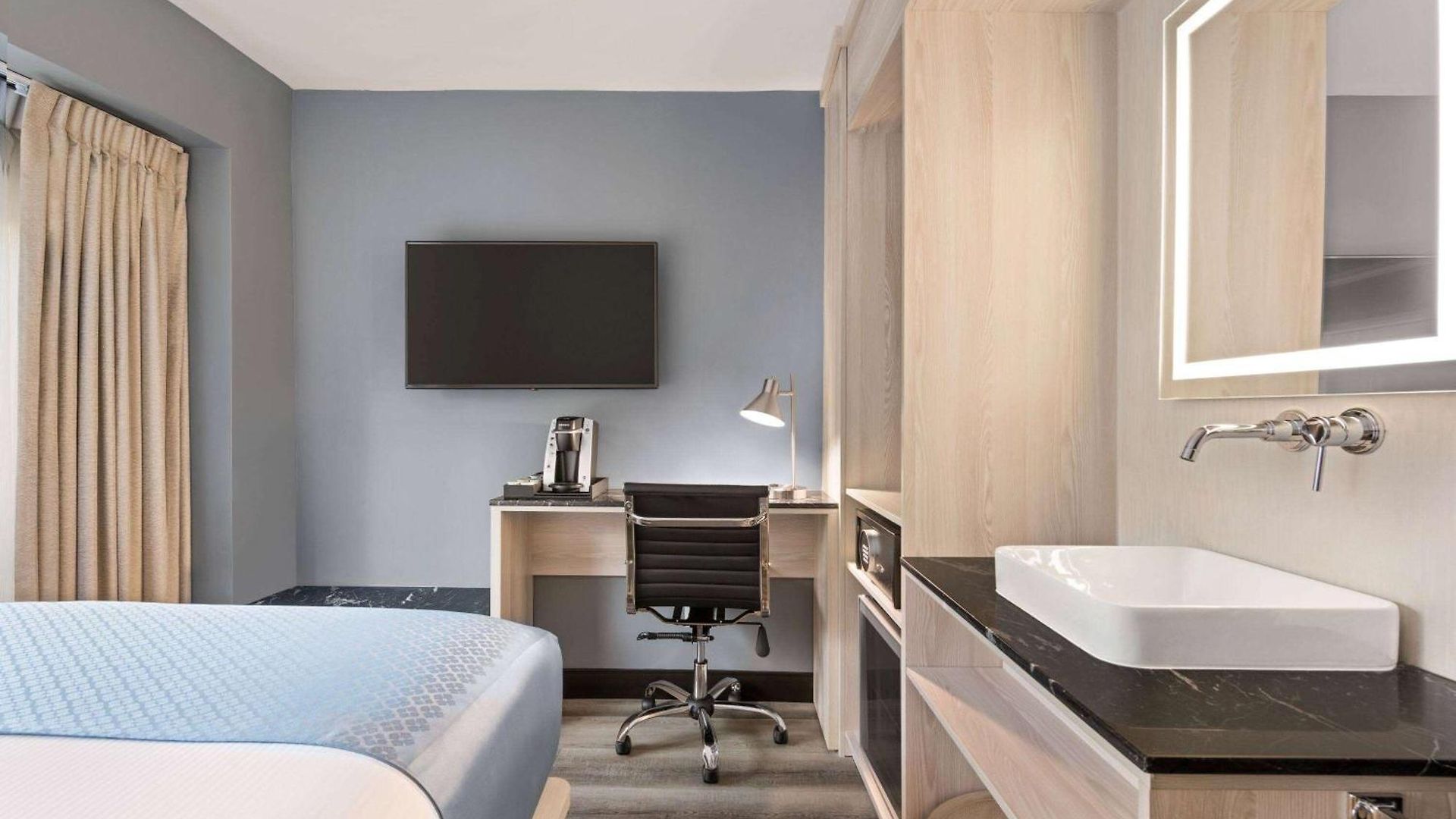 Wingate By Wyndham Midtown South/5th Ave Hotel 3*