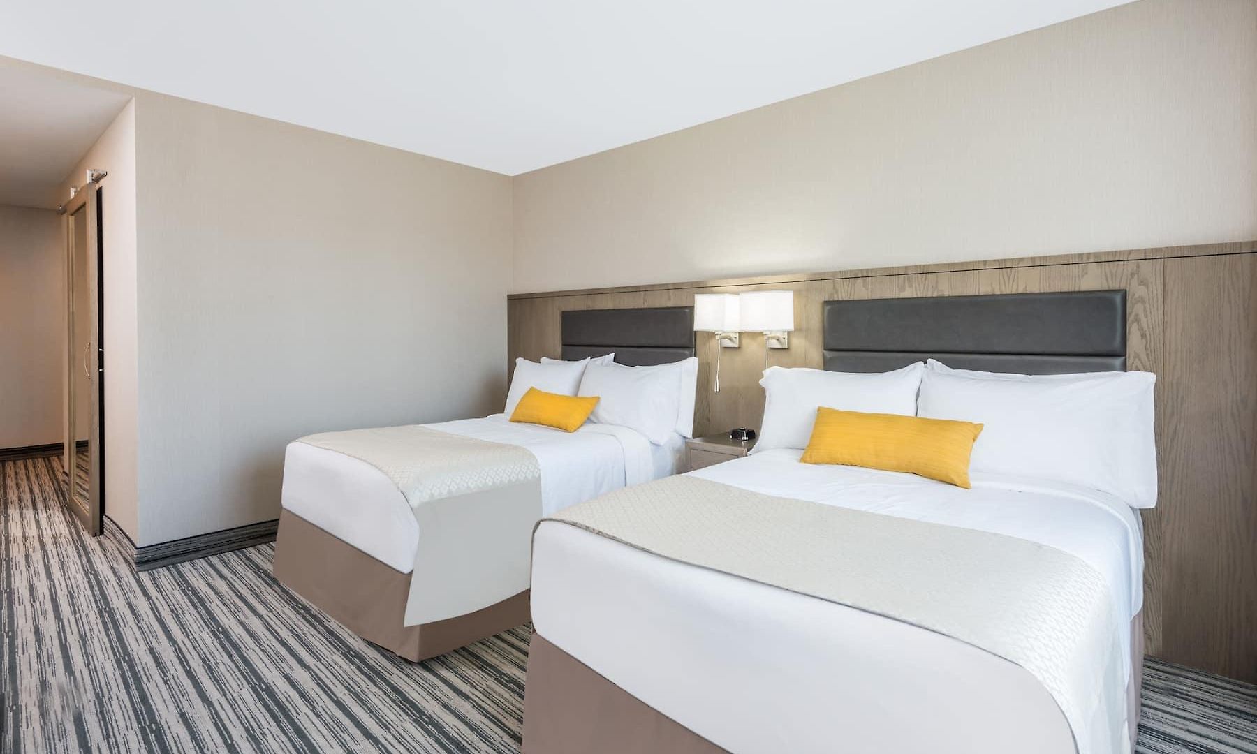 Wyndham Garden Laguardia South Hotel