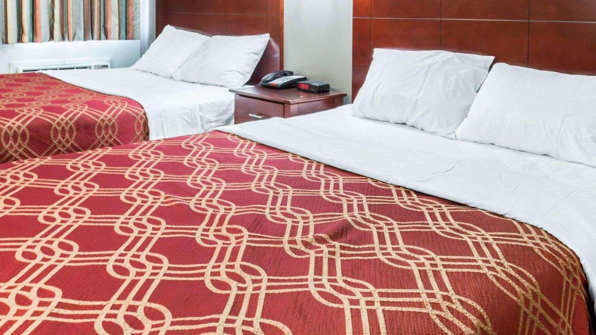 Econo South Ozone Park Hotel 2*