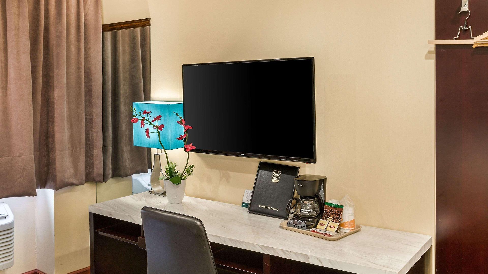 Hotel Quality Near Sunset Park 3*