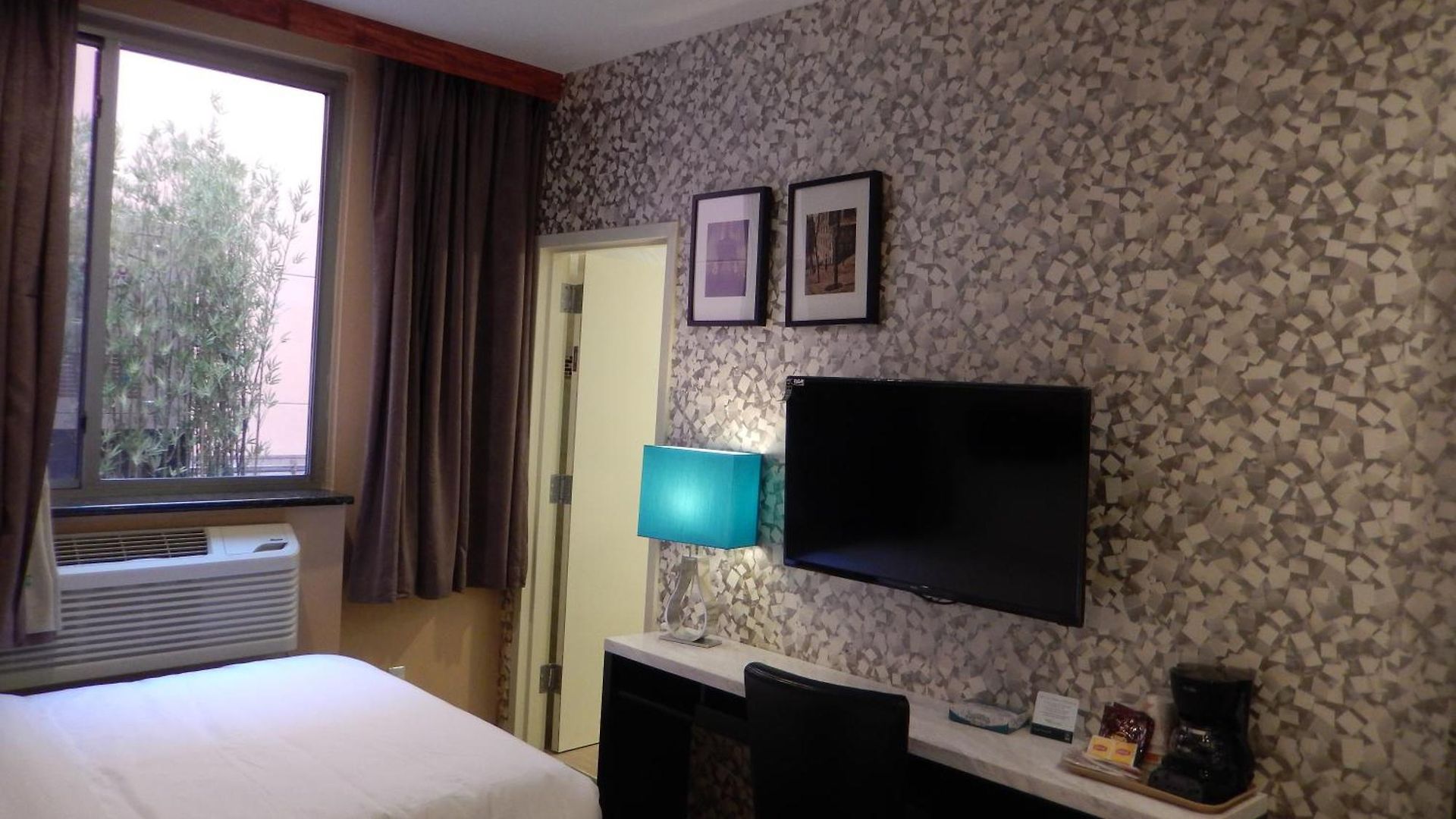 Quality Near Sunset Park Hotel