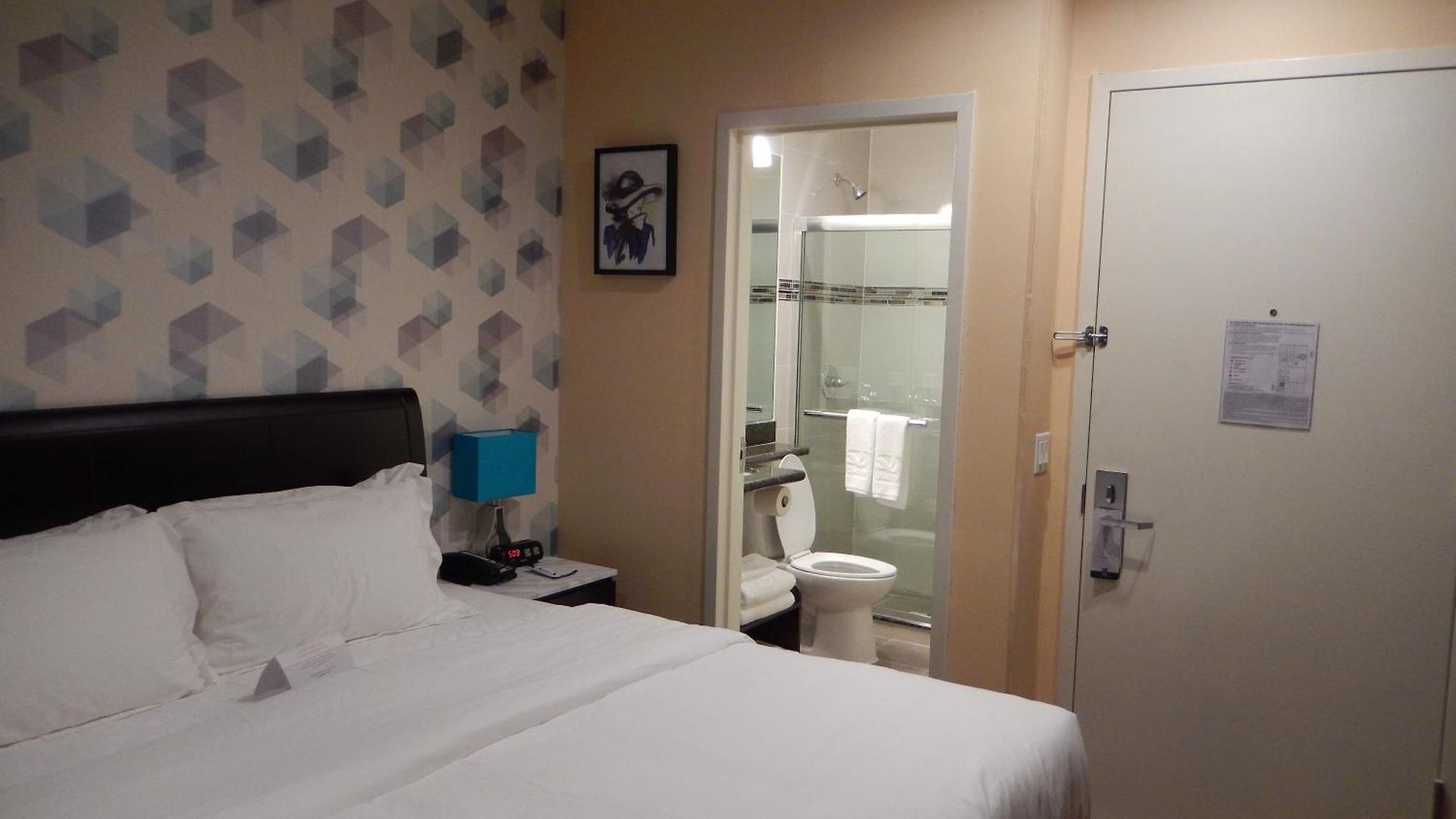 Hotel Quality Near Sunset Park 3*