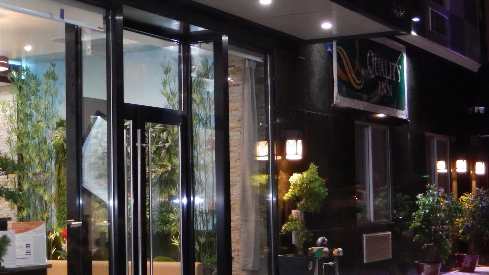 Hotel Quality Near Sunset Park 3*