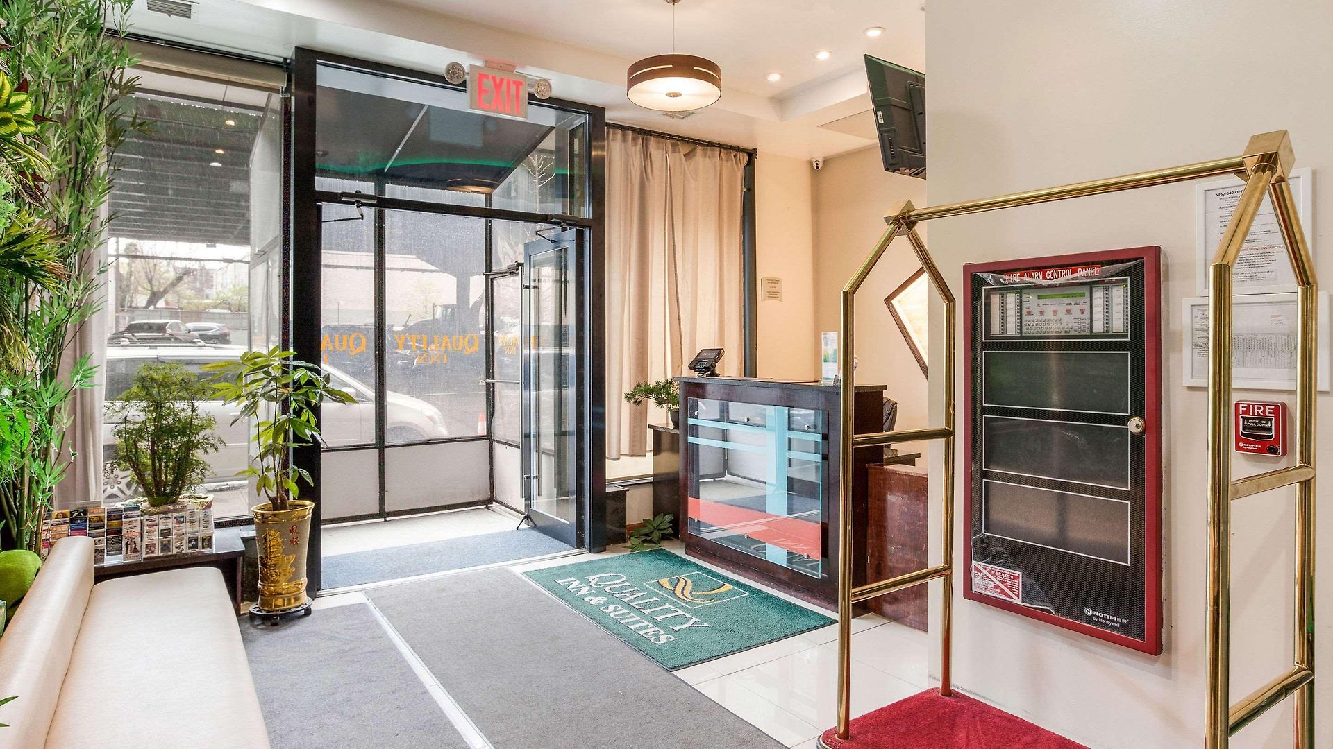 Hotel Quality Near Sunset Park New York