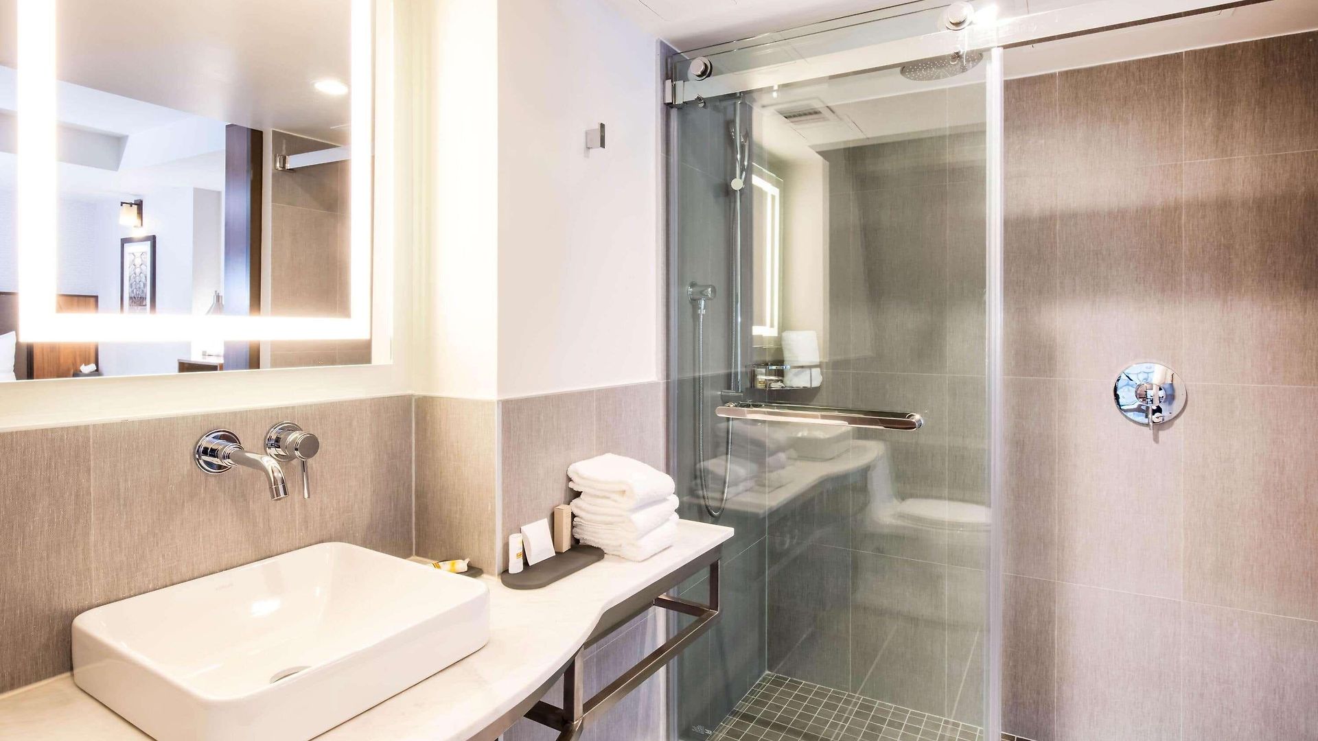 Hotel La Quinta By Wyndham Time Square South 3*